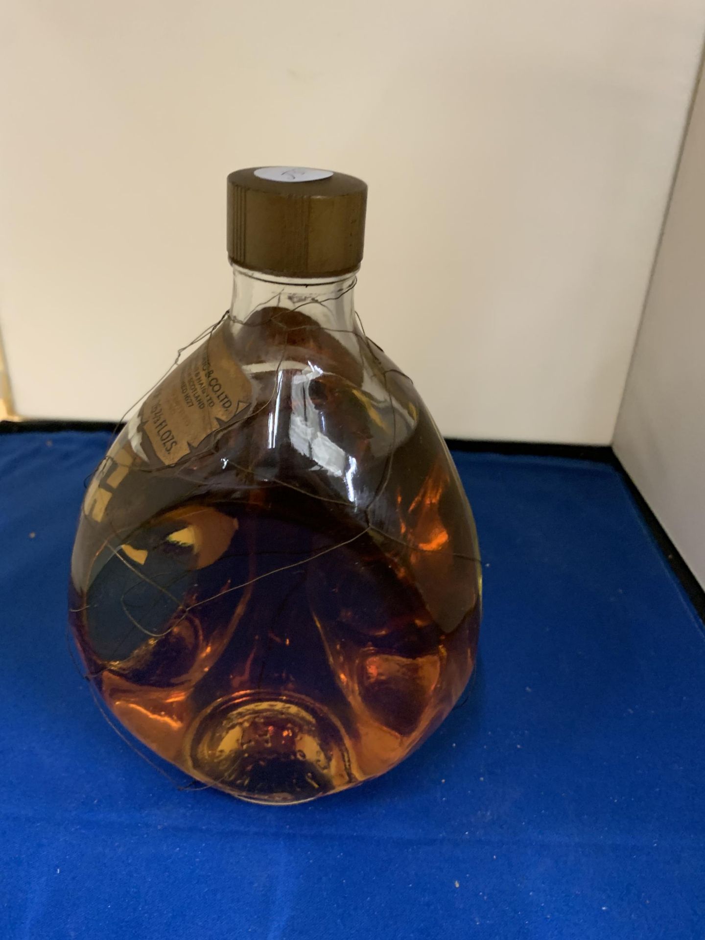 A DIMPLE BOTTLE OF JOHN HAIGH & CO LIMITED WHISKY 70% PROOF - Image 2 of 4