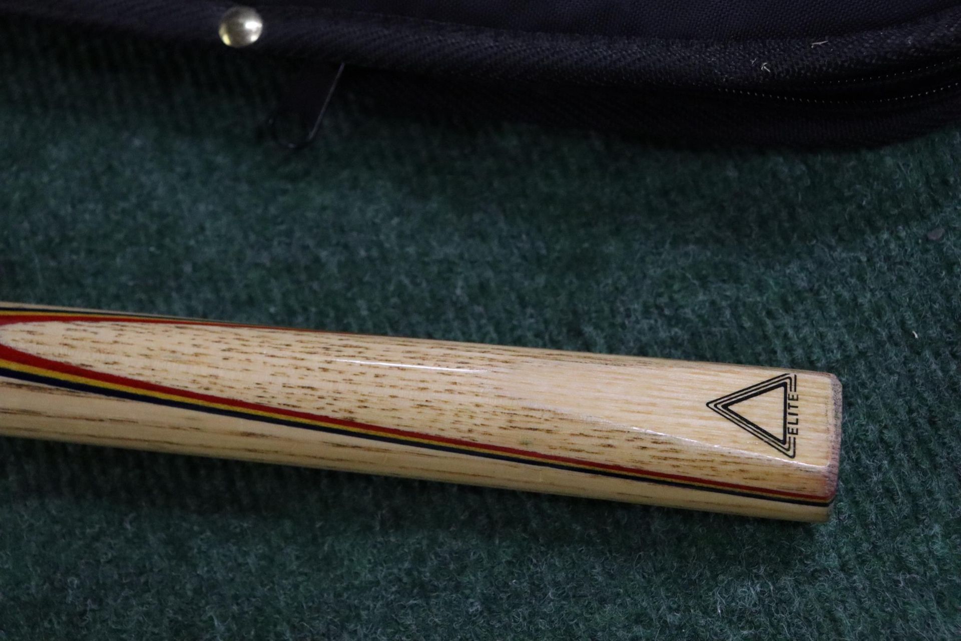 A SNOOKER/POOL CUE IN A JIMMY WHITE SOFT CASE - Image 2 of 8