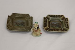 TWO VINTAGE WADE IRISH PORCELAIN ASHTRAYS/DISHES, PLUS A WADE FLUFFY THE CAT