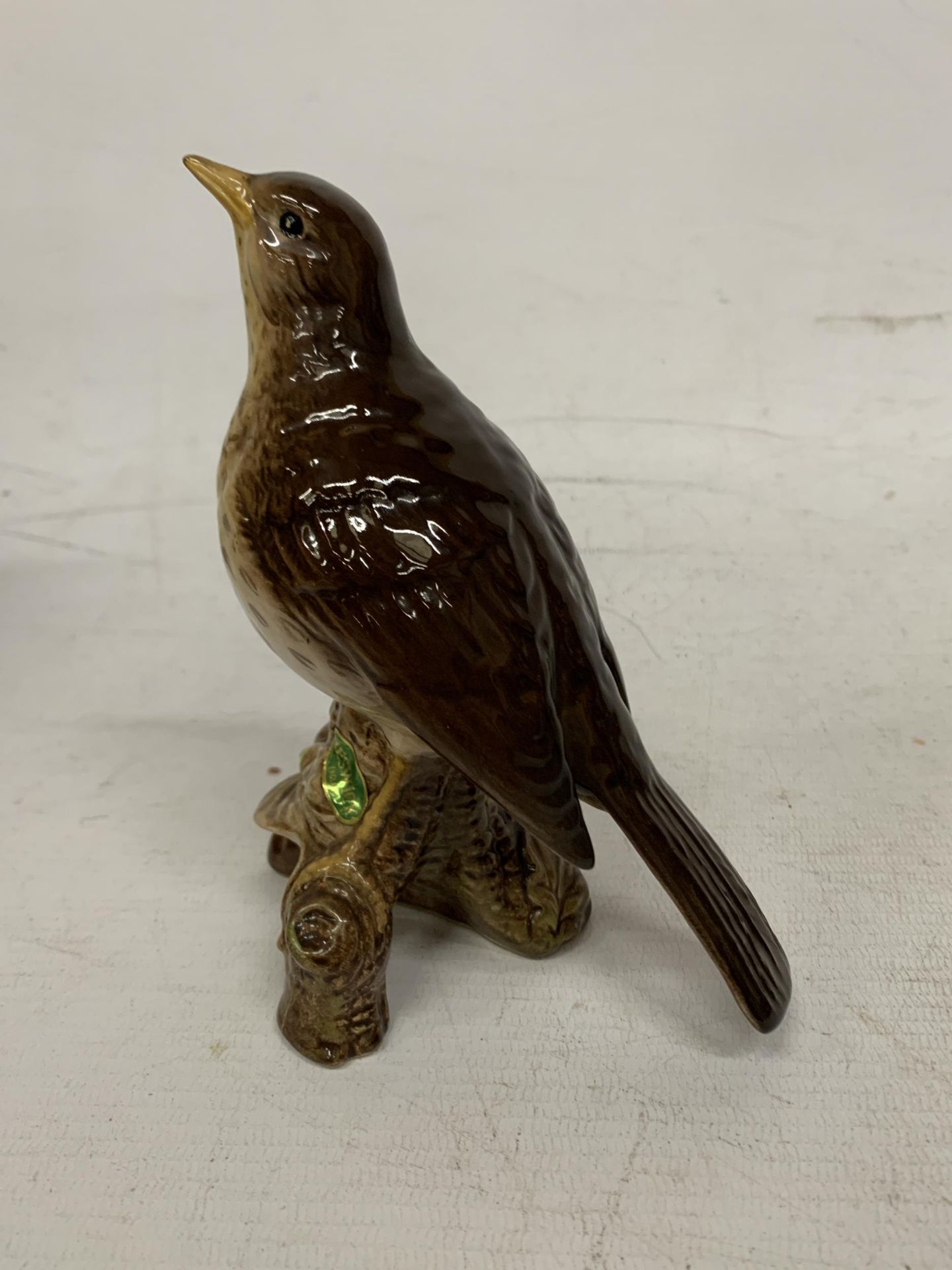 A BESWICK SONG THRUSH IN A GLOSS FINISH No 2308 - Image 2 of 4