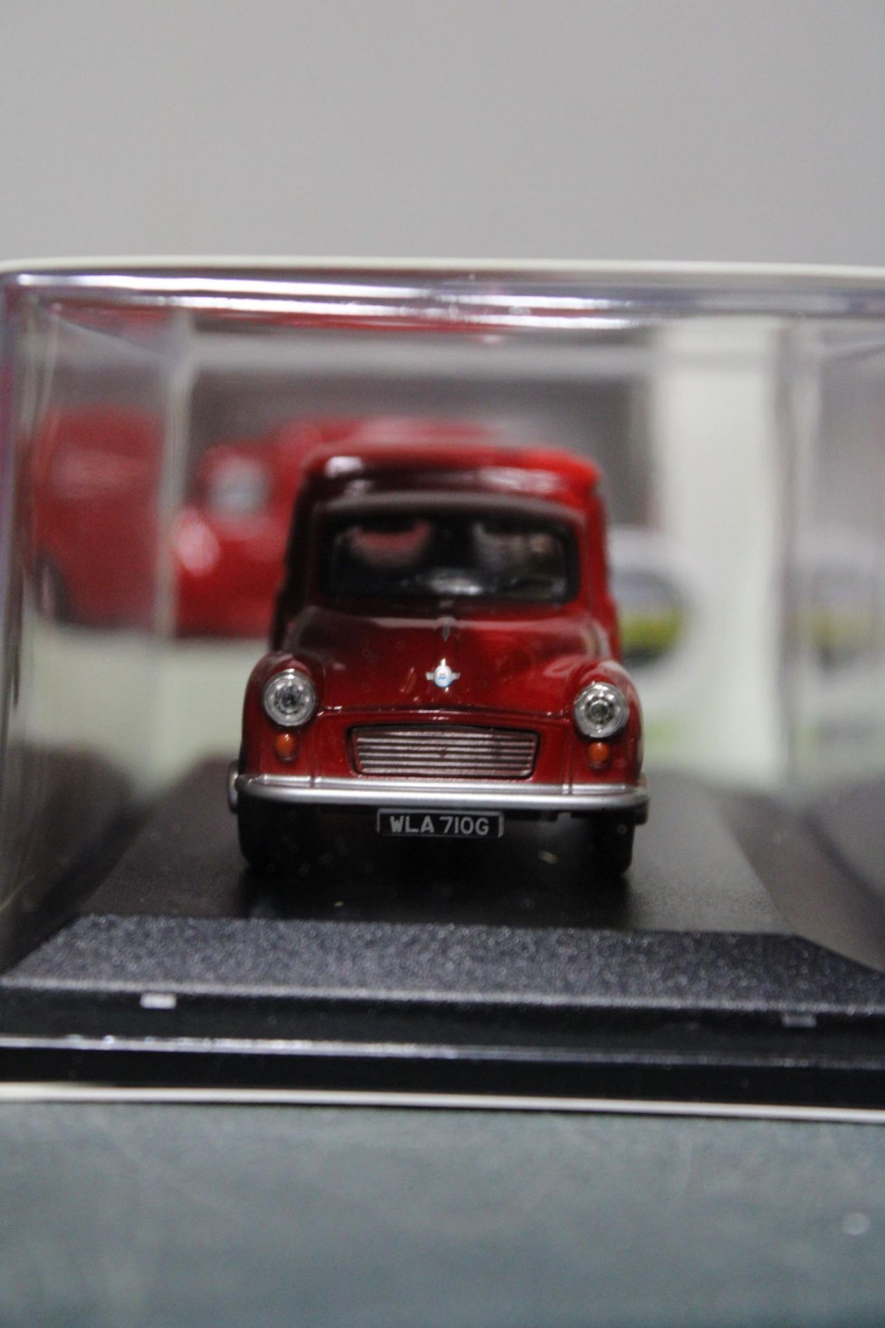 SIX OXFORD COMMERCIALS DIE-CAST VANS - AS NEW IN BOXES - Image 3 of 5