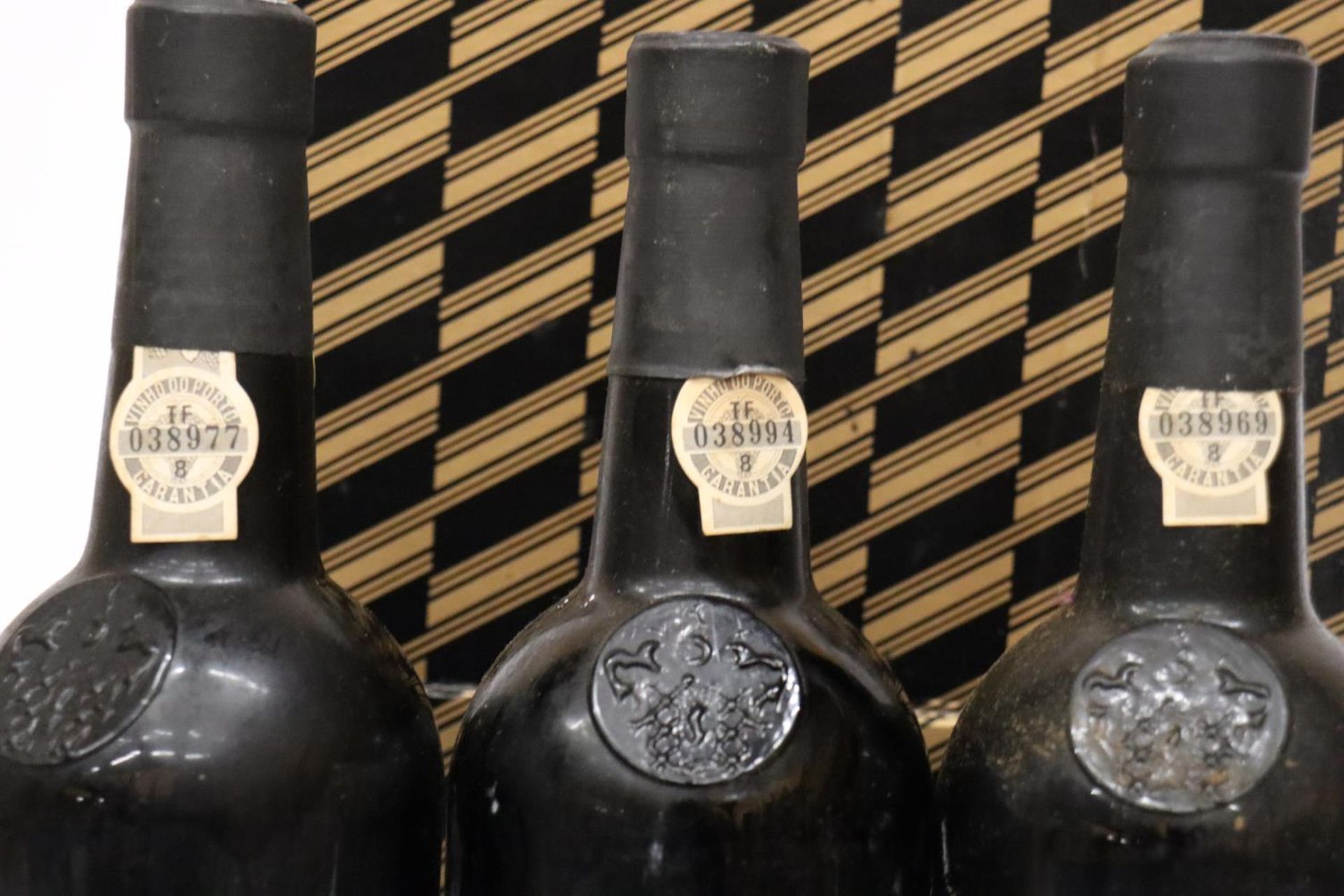 THREE BOTTLES OF FONSECAS 1975 VINTAGE PORT IN A BOX - Image 2 of 5