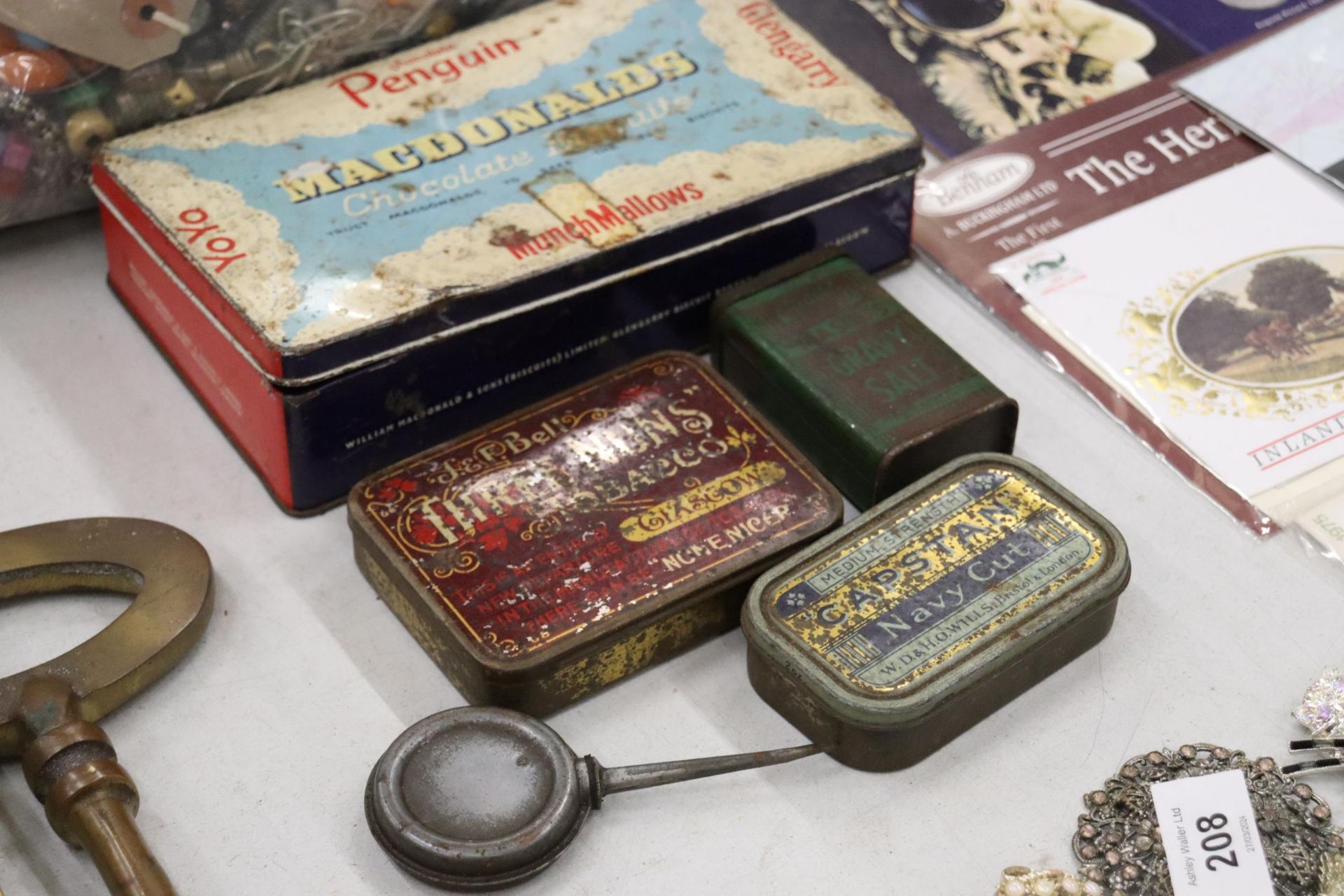 A SELECTION OF VINTAGE TINS PLUS AN OIL CAN - Image 2 of 8