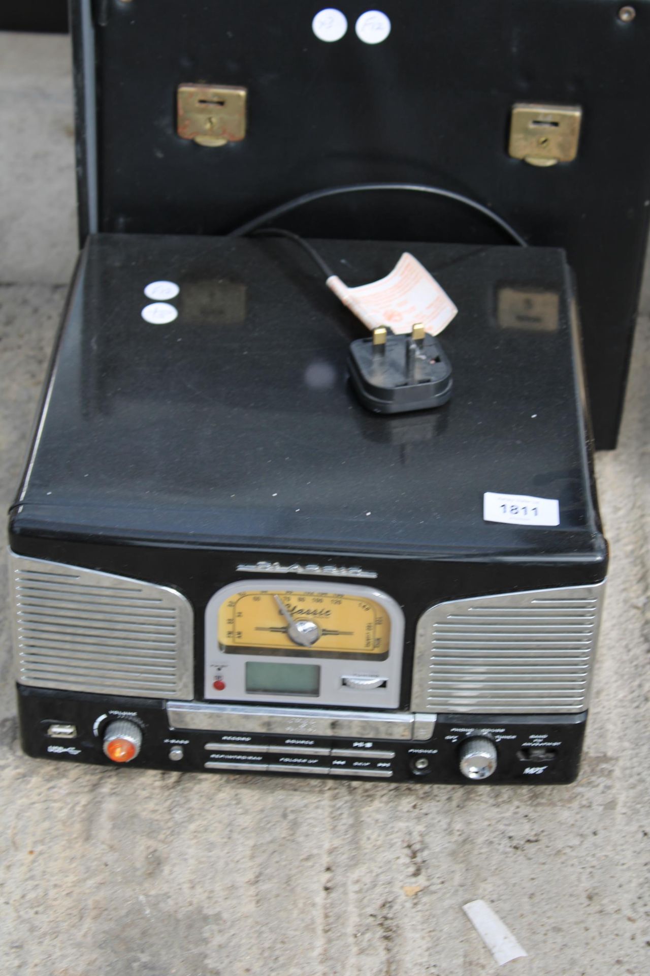 A PORTABLE RECORD PLAYER AND AN ASSORTMENT OF LP RECORDS - Image 2 of 2