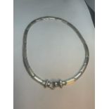 A HEAVY MARKED SILVER NECKLACE