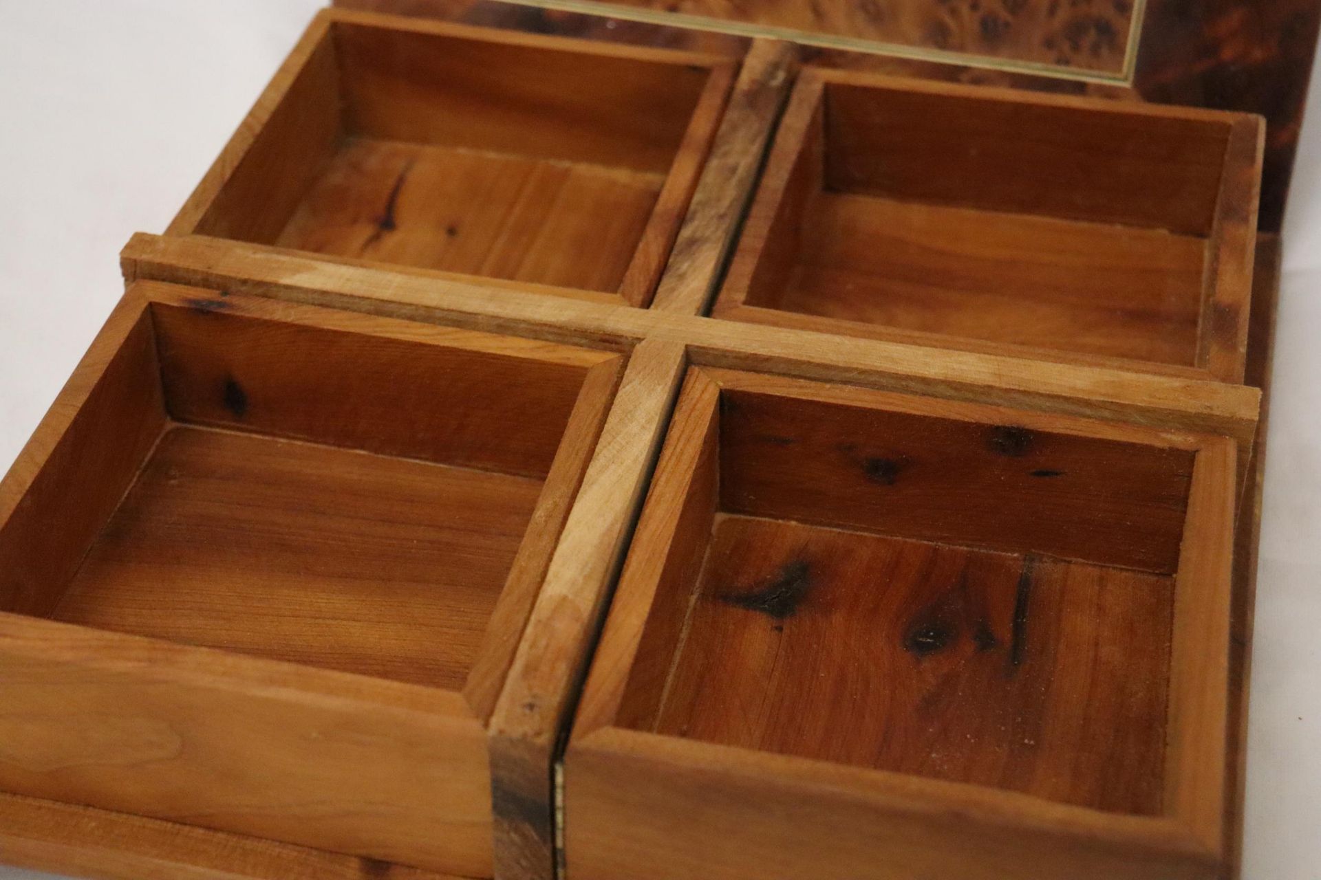A THUYA WOODEN BOX WITH FOUR COMPARTMENTS TOGETHER WITH A WOODEN DESK TIDY AND PUZZLE BOX - Image 4 of 8