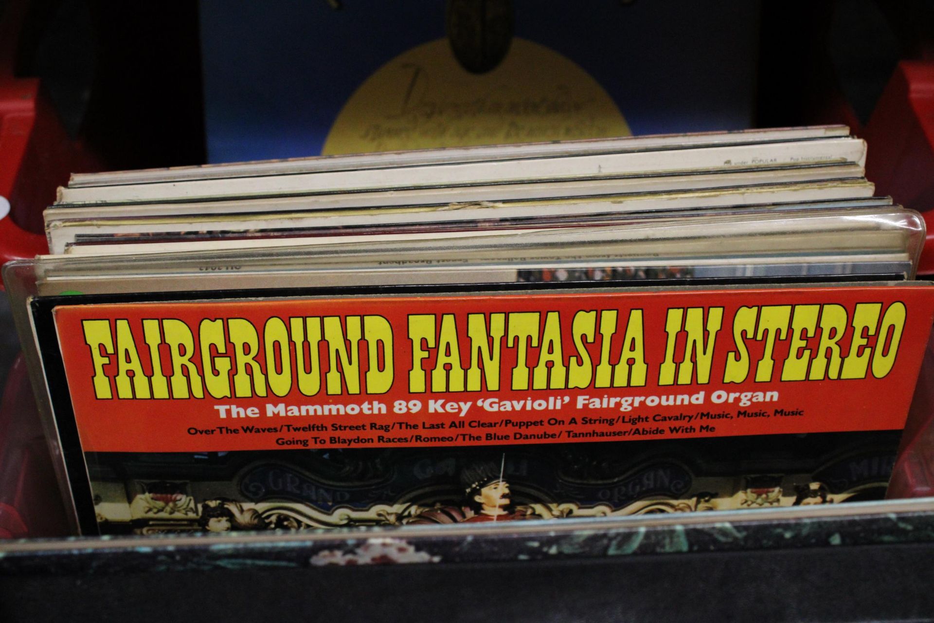 A QUANTITY OF VINYLS TO INCLUDE REGINALD DIXON, RAY CONNIFF AND THE PARTRIDGE FAMILY - Image 2 of 6