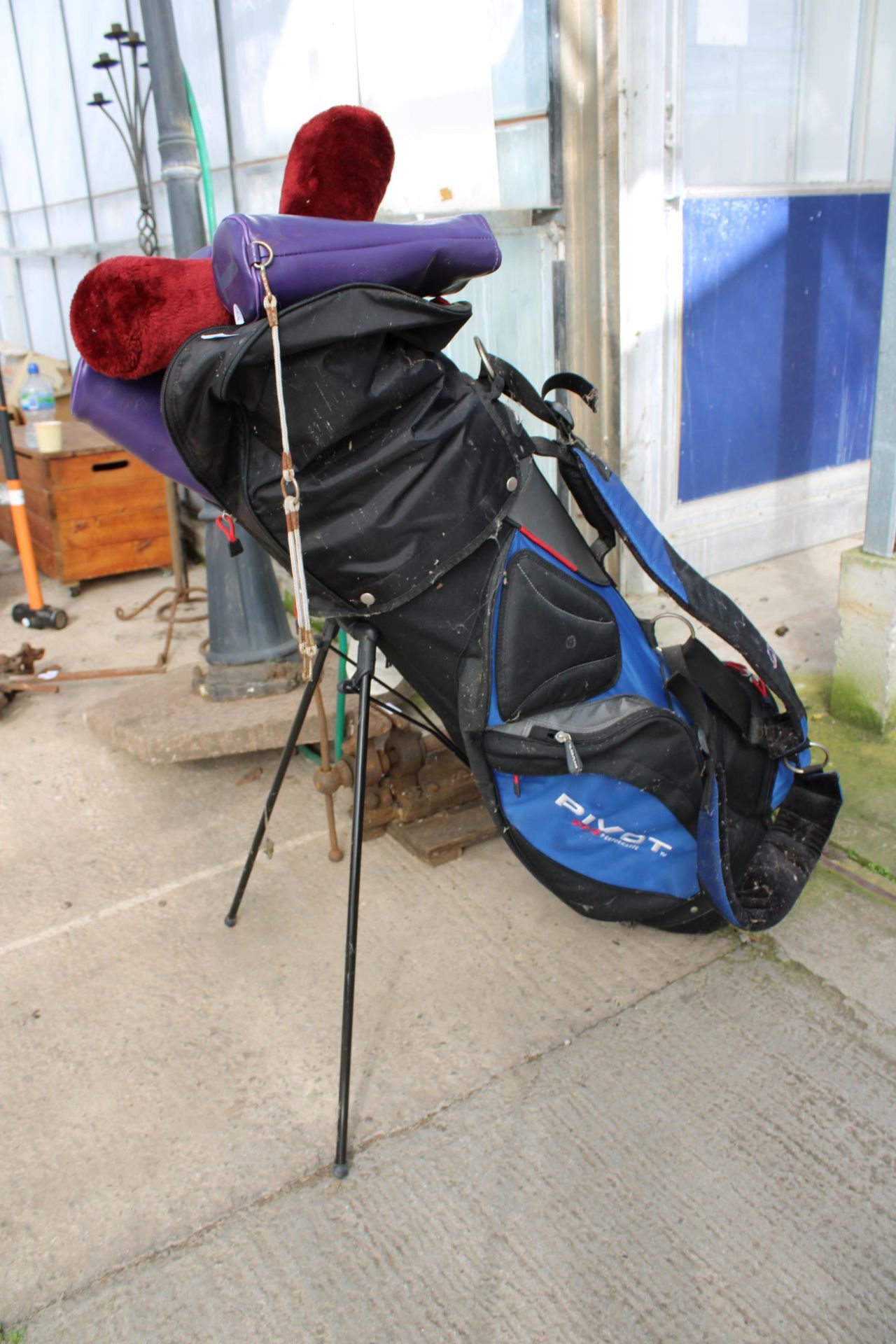 A PIVOT GOLF BAG AND AN ASSORTMENT OF GOLF CLUBS - Image 2 of 4