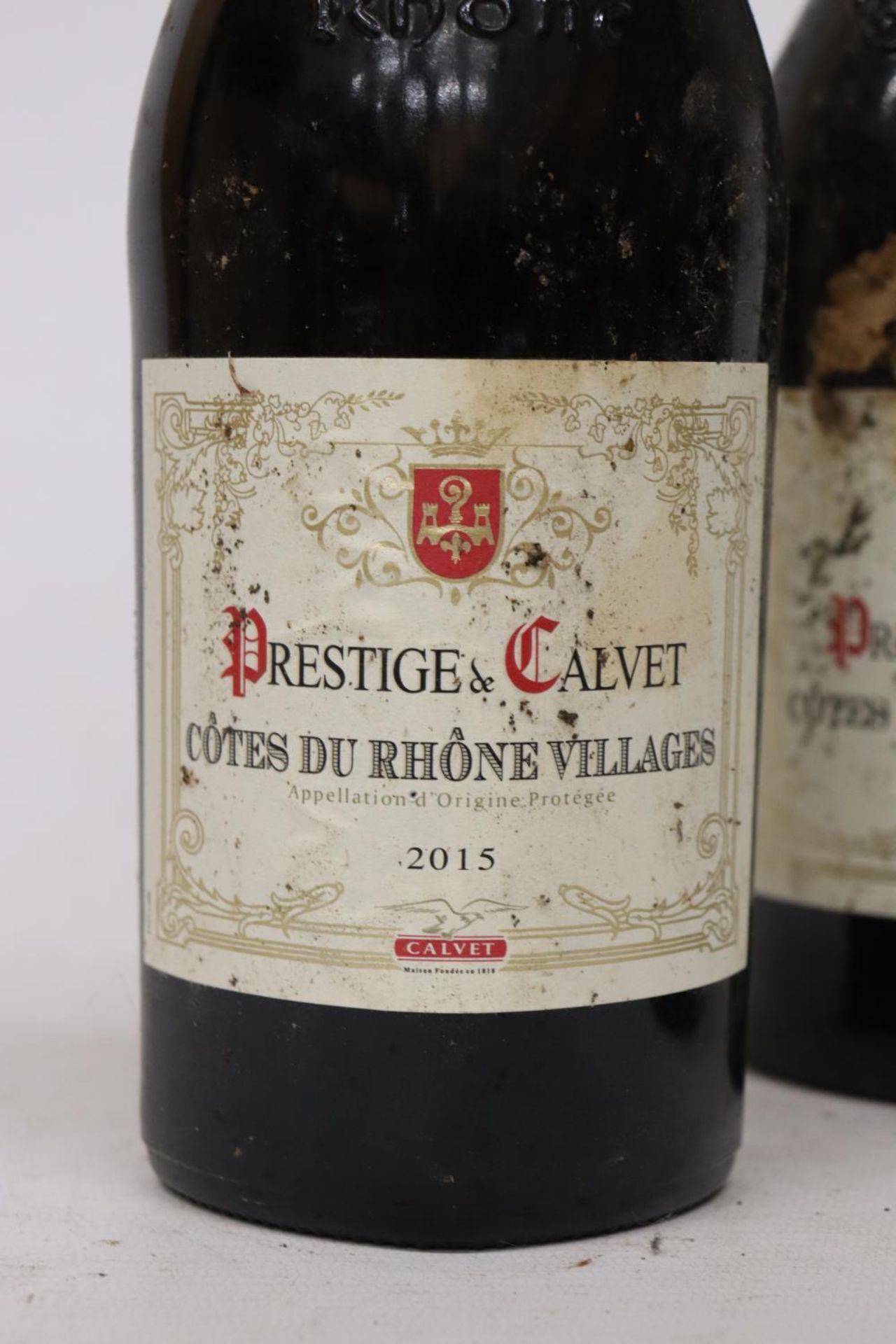 THREE BOTTLES OF 2015 PRESTIGE DE CALVET COTES DU RHONE VILLAGES RED WINE - 14 PER CENT - Image 2 of 3