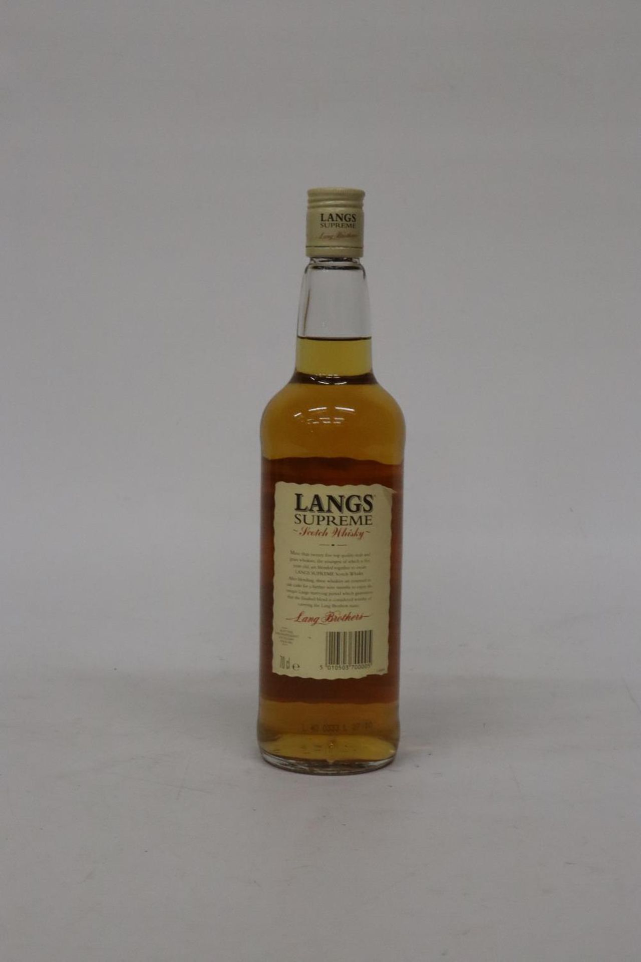 A 70CL BOTTLE OF LANGS SUPREME SCOTCH WHISKY - Bild 2 aus 3