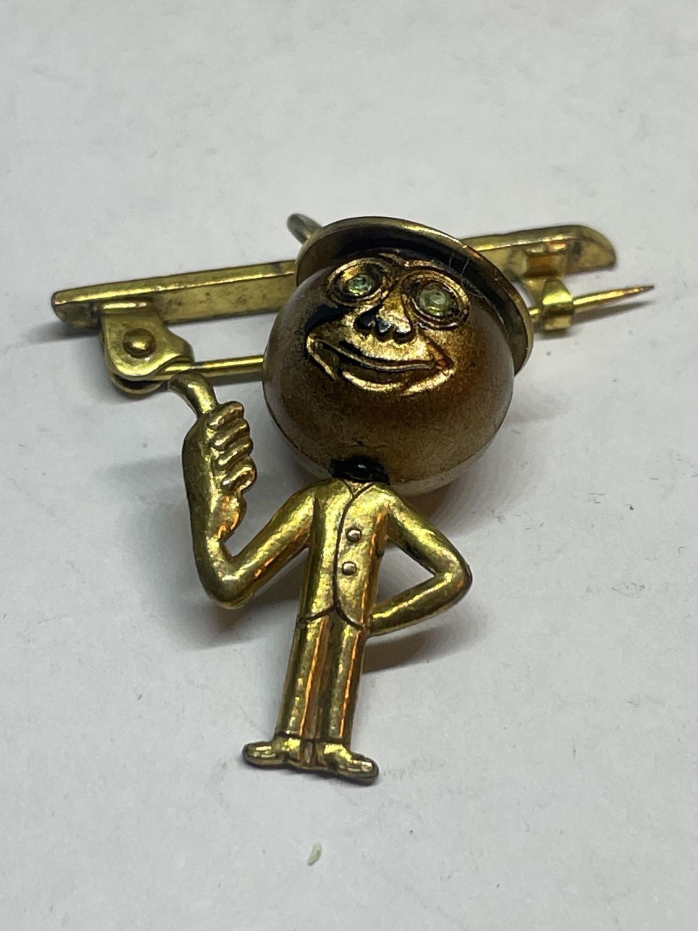 A WORLD WAR II ORDER OF THE TIN HATS PIN BADGE 1939 - Image 2 of 5