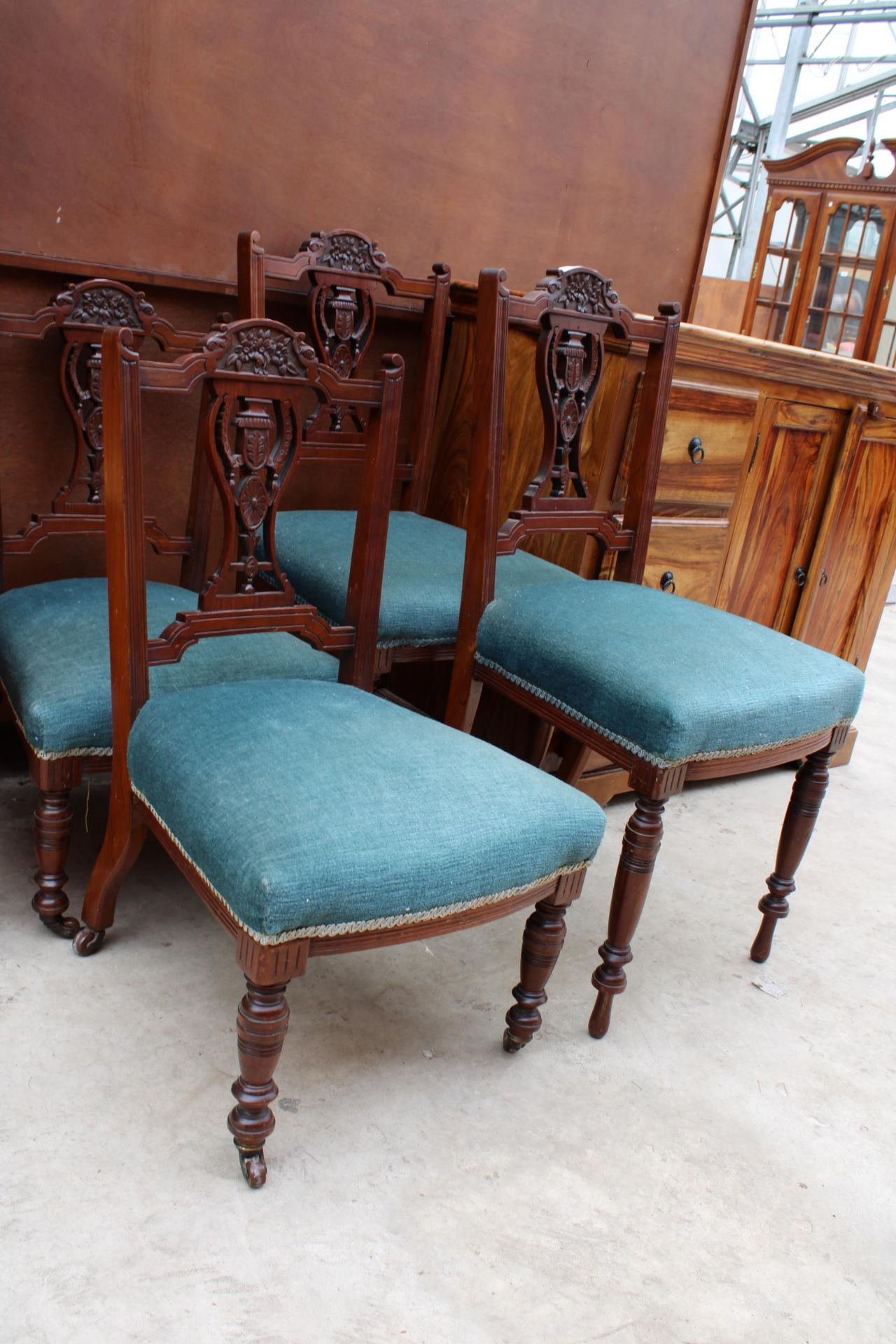 TWO PAIRS OF MATCHING EDAWRDIAN MAHOGANY PARLOUR CHAIRS - Image 2 of 2