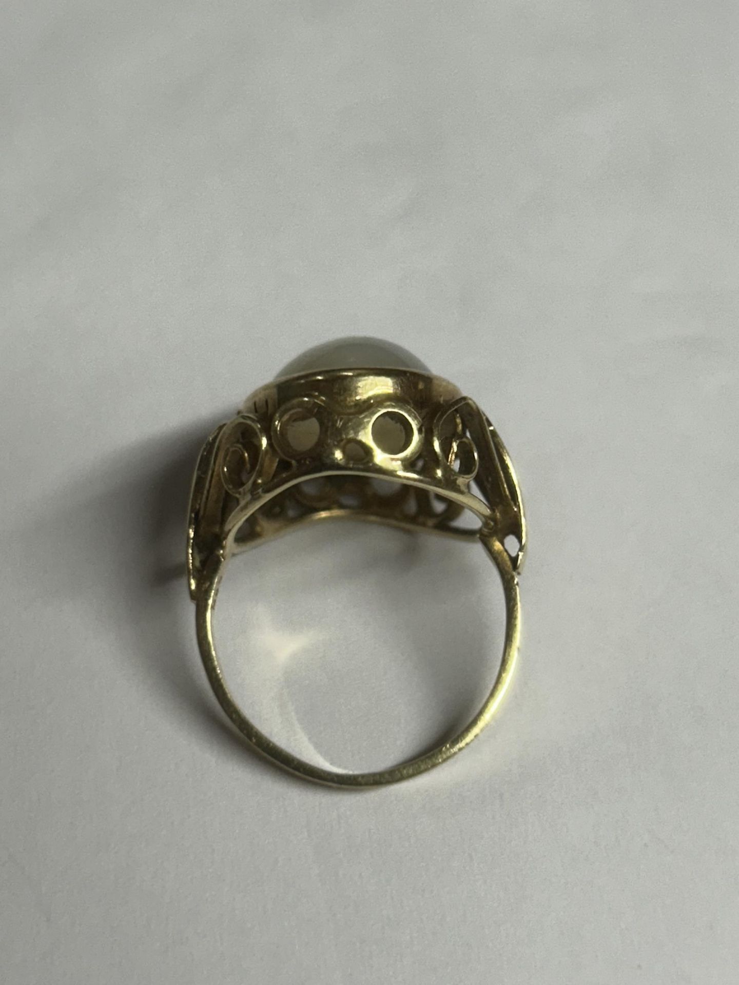 A 14CT GOLD DRESS RING, SIZE L. WEIGHT 5.09 GRAMS - Image 3 of 4