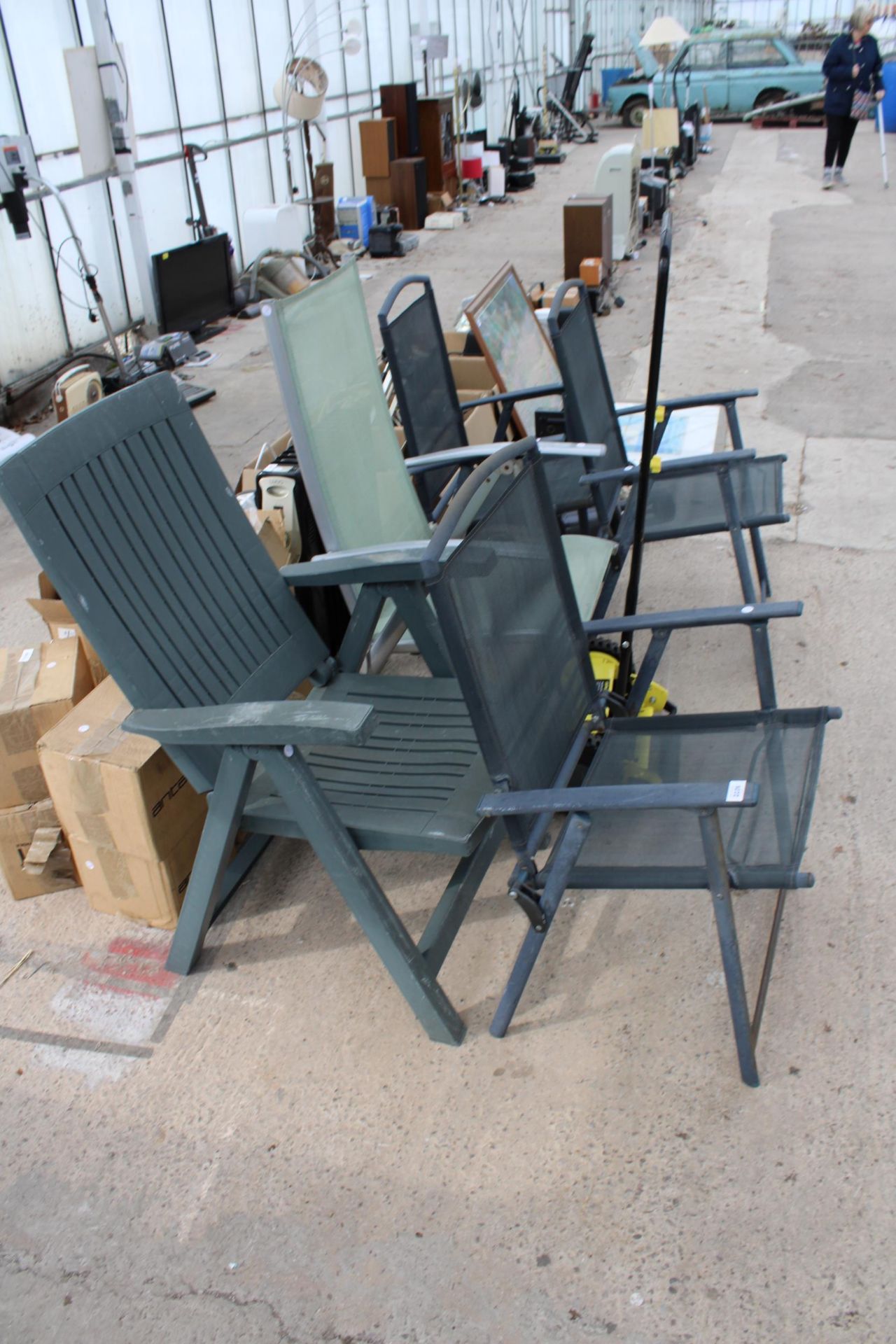 A COLLECTION OF VARIOUS GARDEN CHAIRS AND A CHALLENGE PUSH MOWER - Image 3 of 3