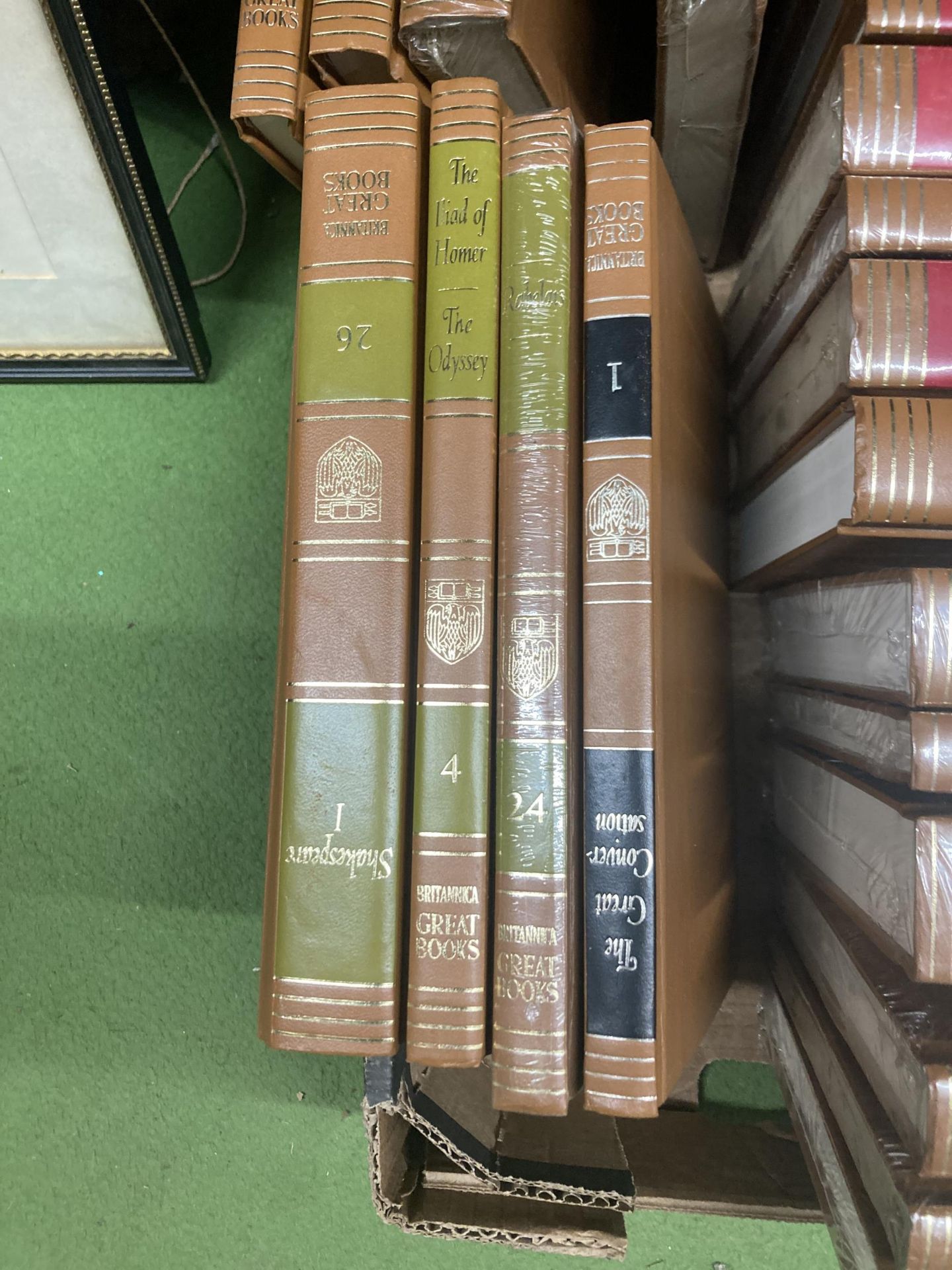 A FULL SET OF BRITANNICA GREAT HARDBACK BOOKS TO INCLUDE ARCHIMEDES, PLUTARCH, TOLSTOY AND MARX. - Image 4 of 10