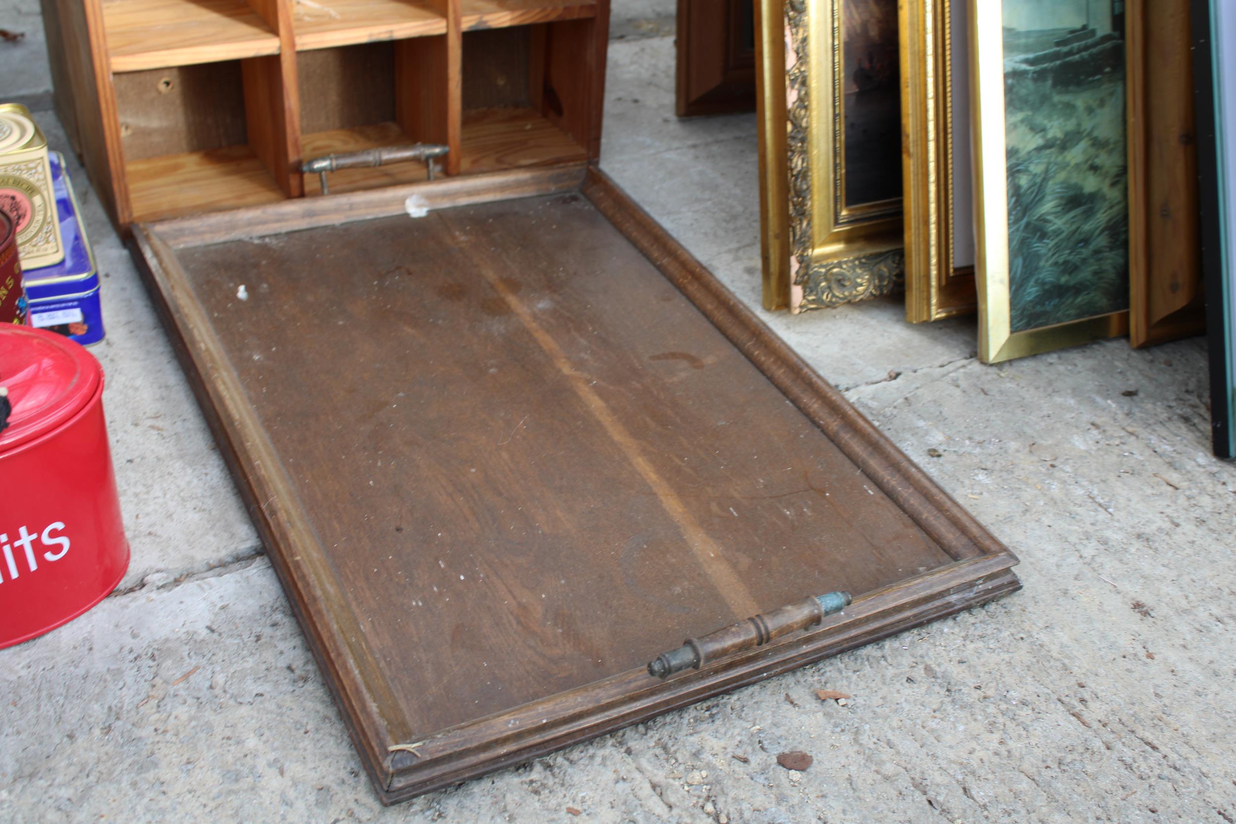 A VINTAGE TWIN HANDLED WOODEN TRAY AND TWO PIGEON HOLE UNITS - Image 2 of 3