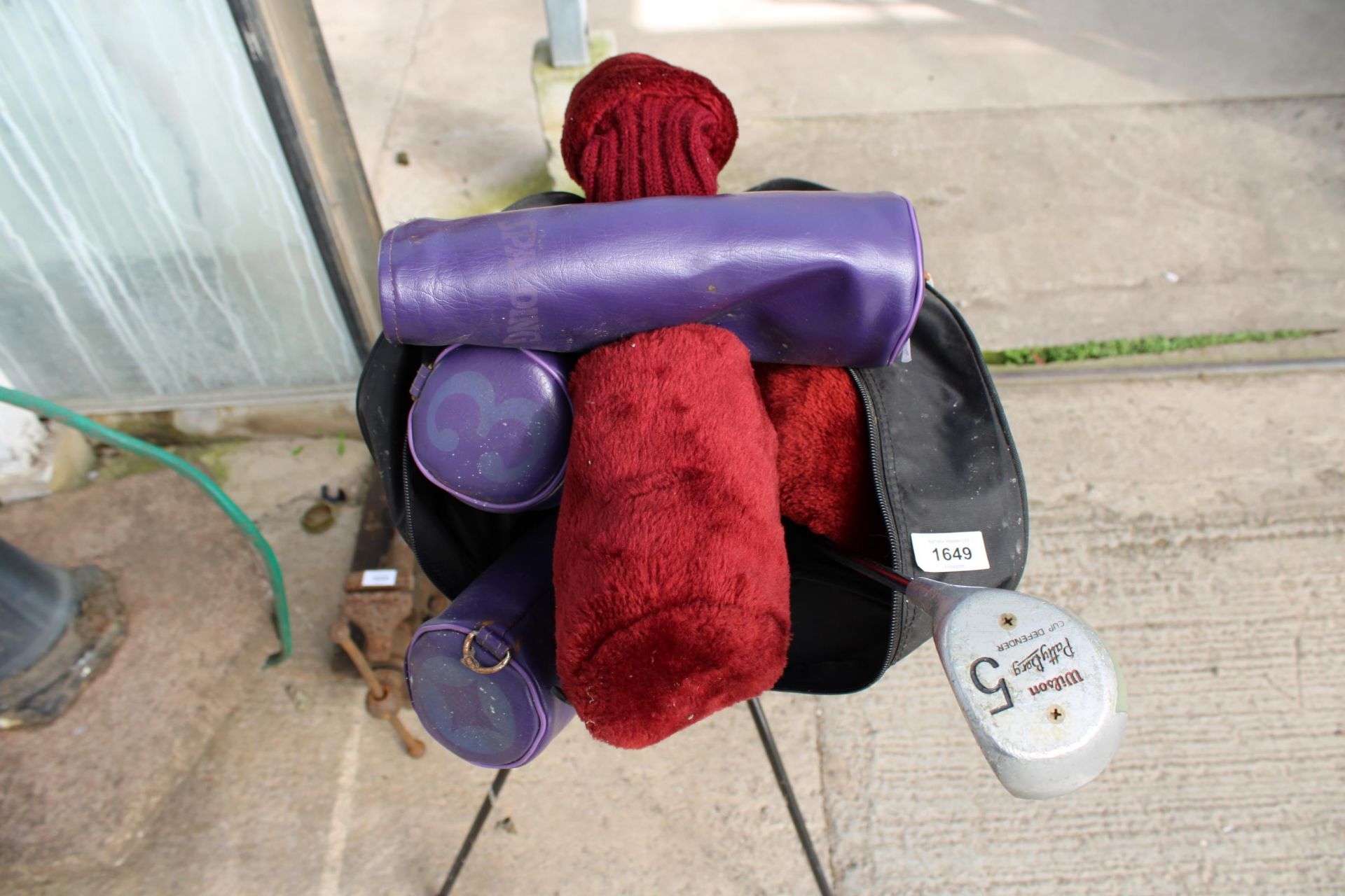 A PIVOT GOLF BAG AND AN ASSORTMENT OF GOLF CLUBS - Image 3 of 4