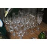 A QUANTITY OF GLASSES TO INCLUDE WINE, SHERRY, TANKARDS, ETC