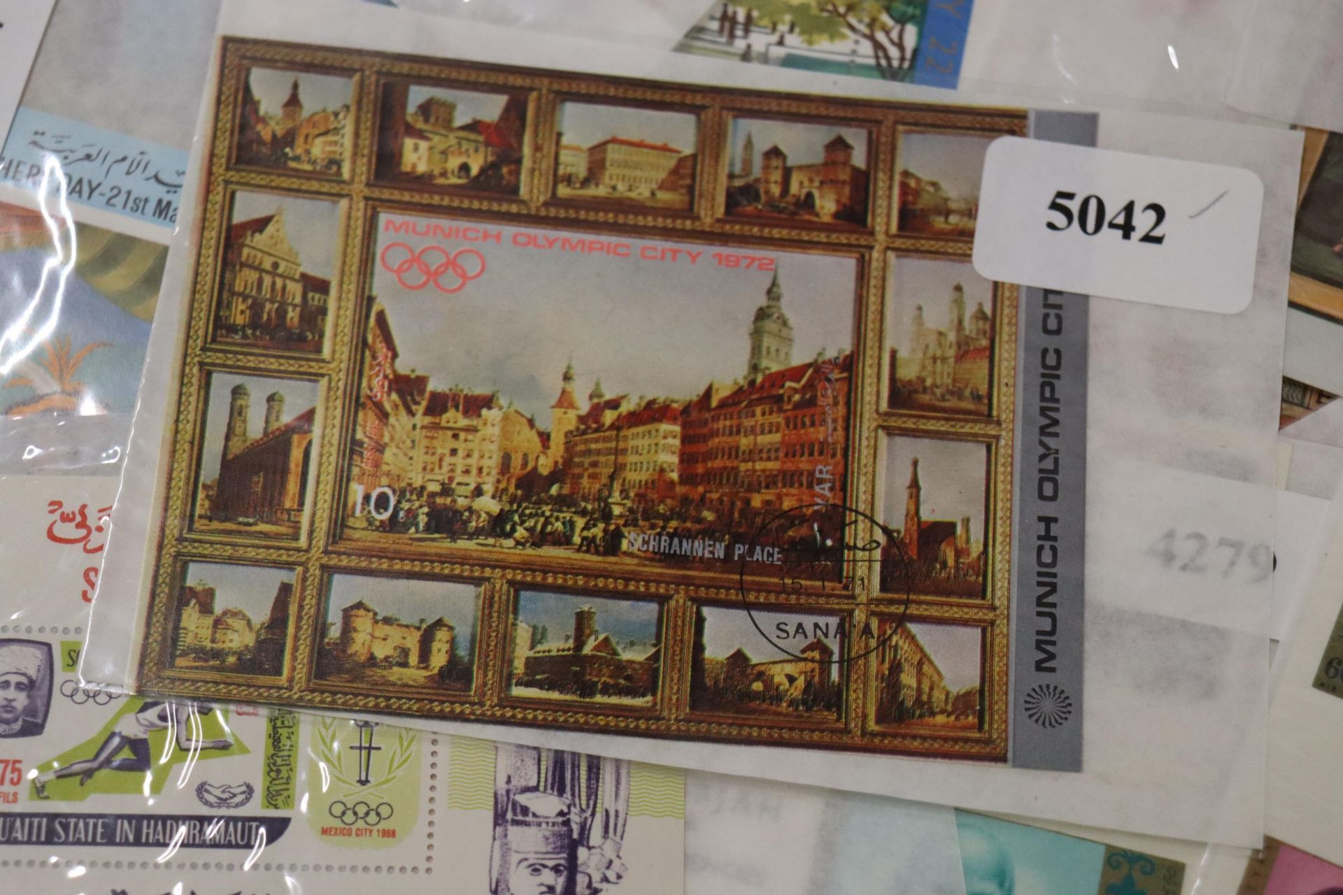 A COLLECTION OF STAMPS ON MINIATURE SHEETS - Image 7 of 8