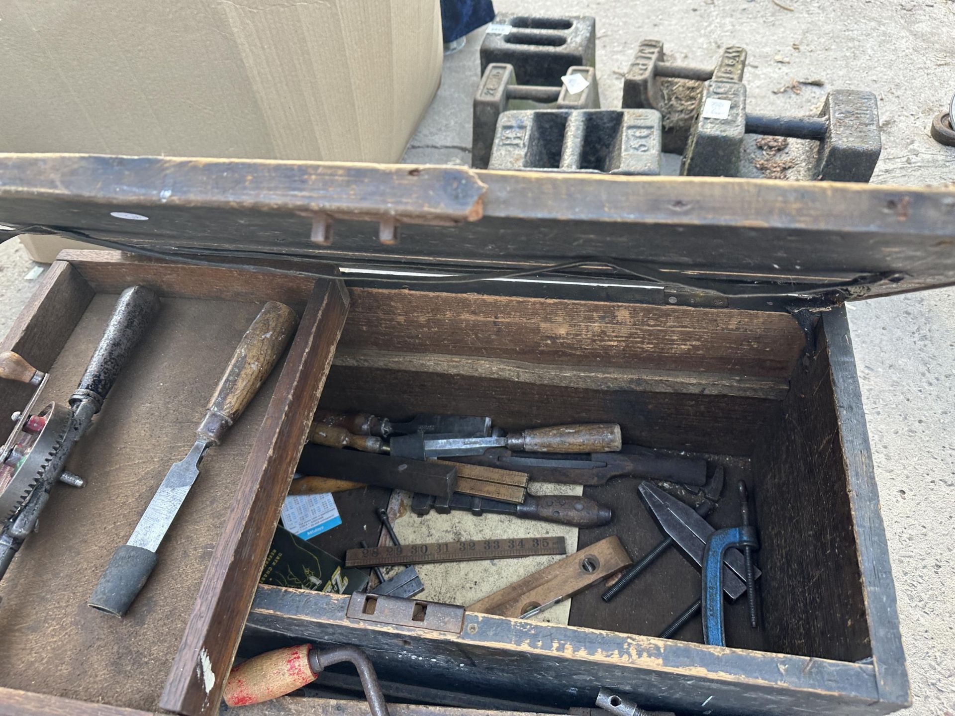 TWO VINTAGE WOODEN TOOL CHESTS WITH AN ASSORTMENT OF TOOLS TO INCLUDE CLAMPS, CHISELS AND BRACE - Image 2 of 3