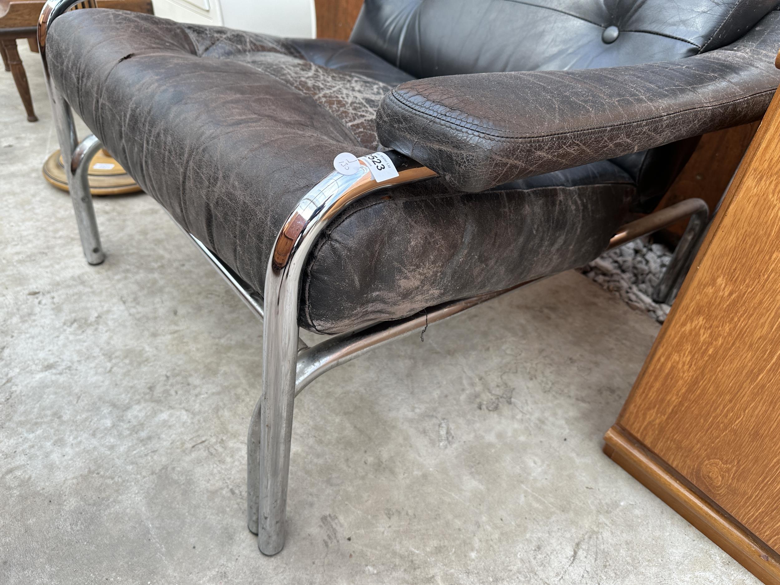 A RETRO PIEFF ALPHA CHAIR ON POLISHED CHROME TUBULAR FRAME - Image 4 of 4