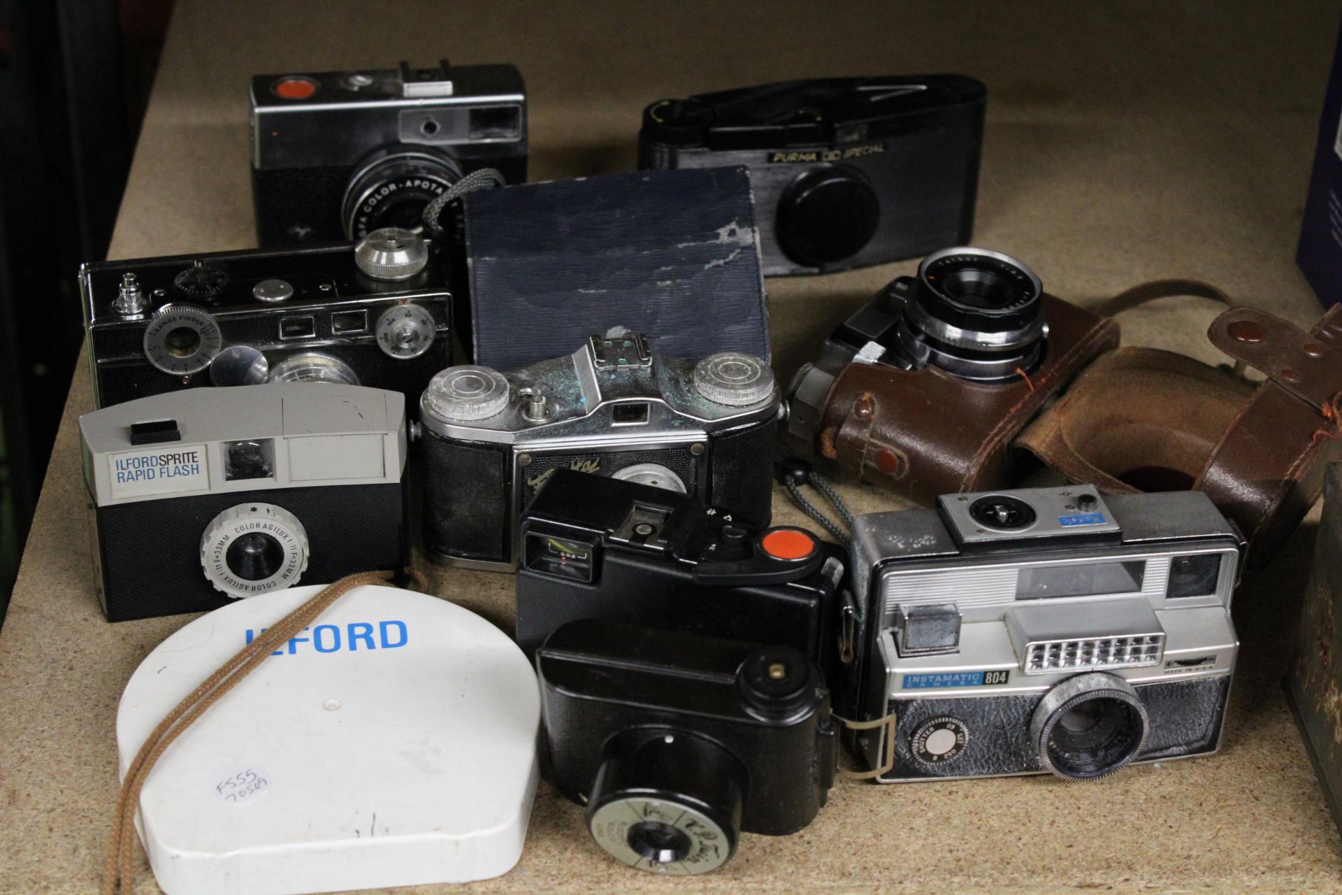 A MIXED LOT OF CAMERAS TO INCLUDE ILFORDSPRITE, OPTIMA KODAK ETC - Image 2 of 3