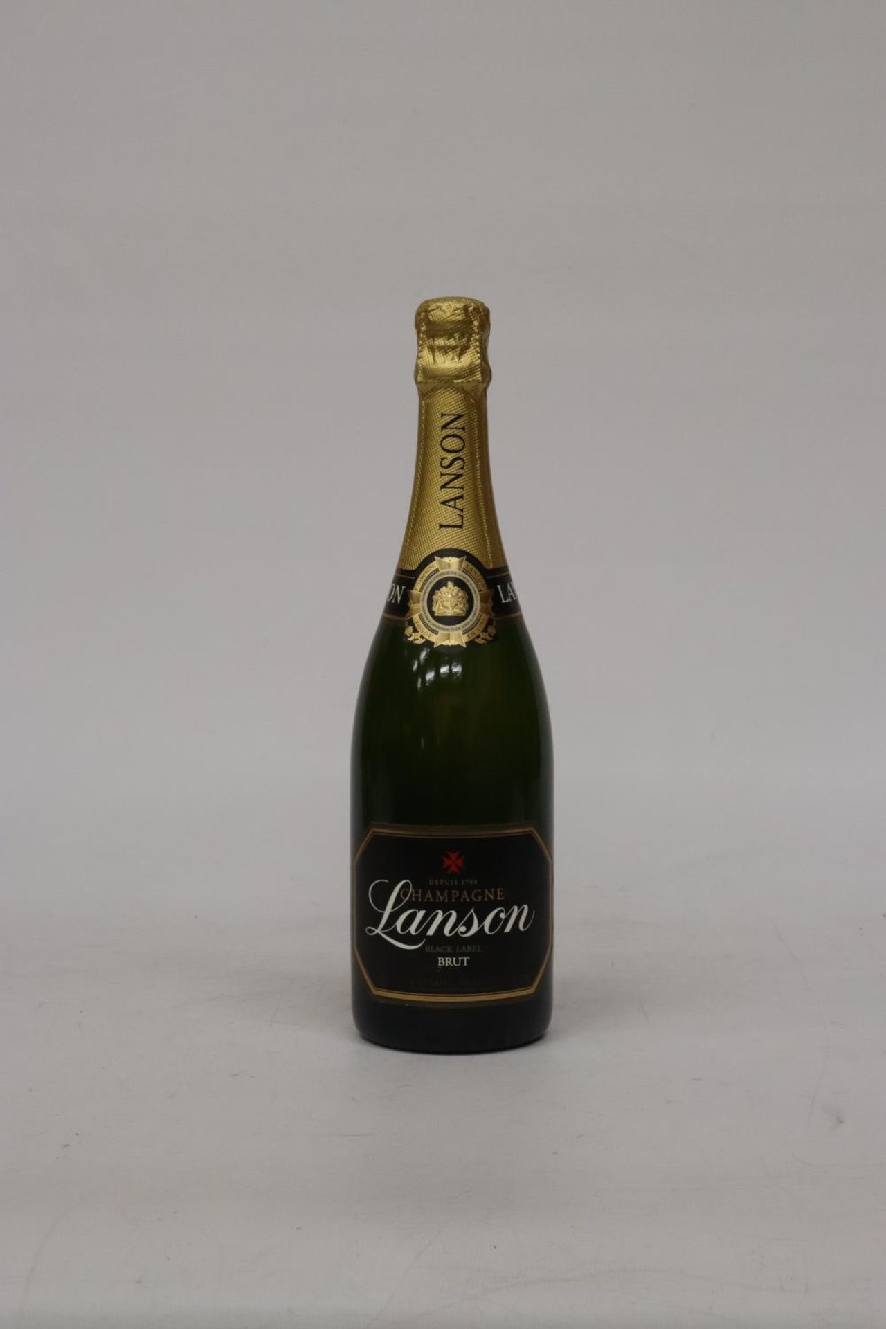 A 75CL BOTTLE OF LANSON CHAMPAGNE