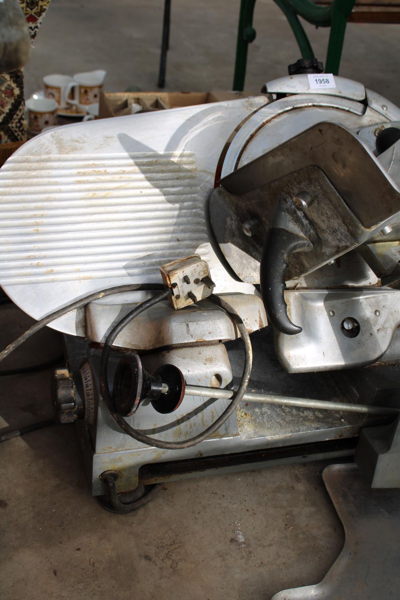 AN INDUSTRIAL STAINLESS STEL MEAT SLICER - Image 3 of 3