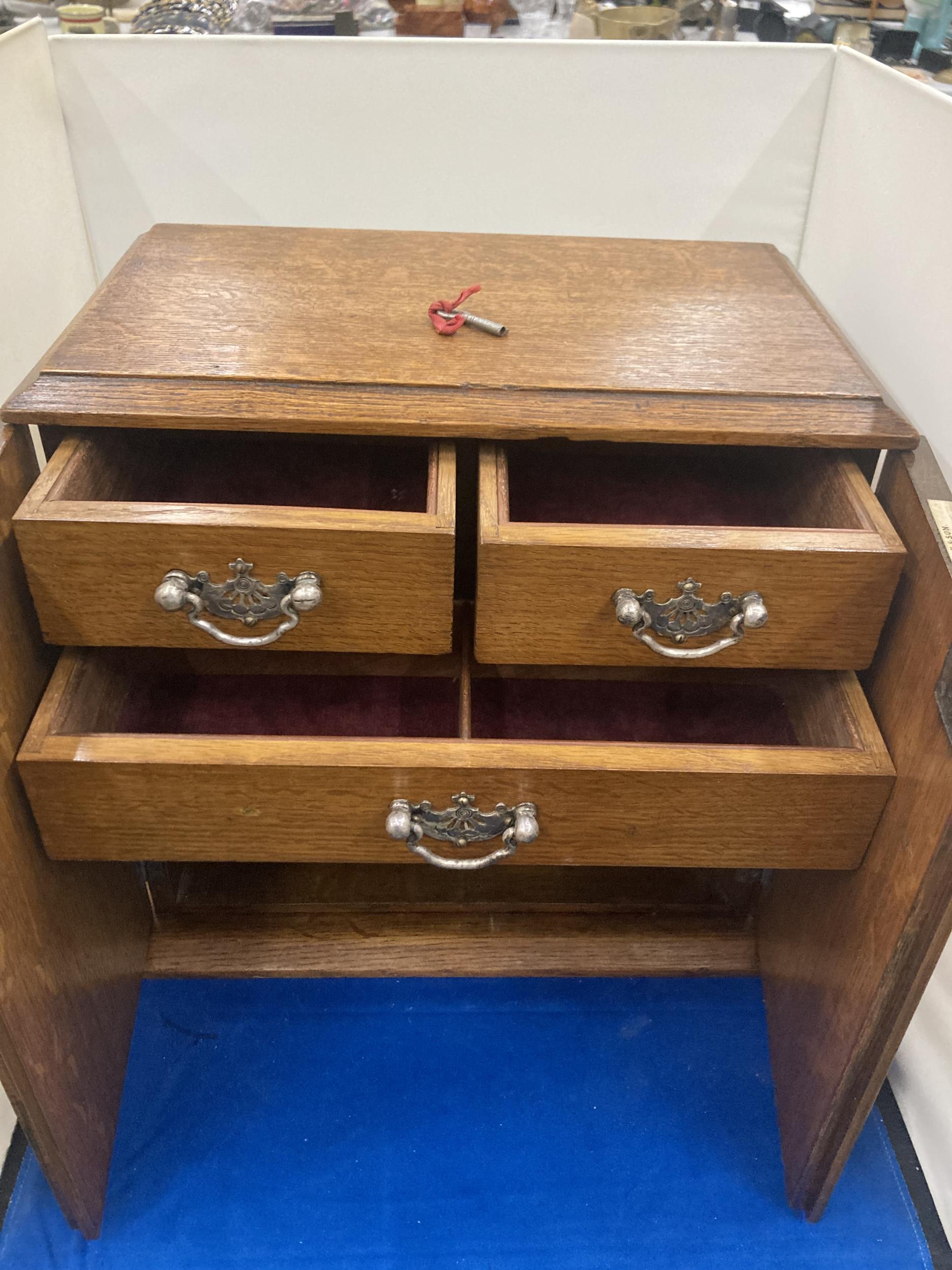 A WEBB AND SON PLYMOUTH EXETER OAK STATIONARY CABINET WITH THREE INTERIOR DRAWERS ENCLOSED WITH - Image 3 of 5
