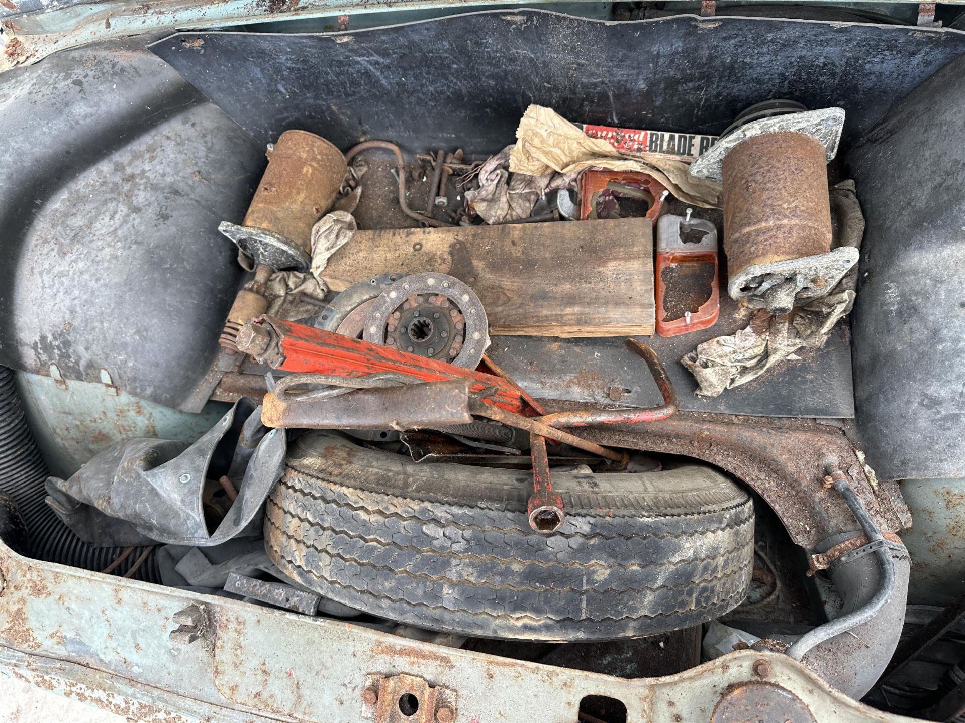 A VINTAGE HILMAN IMP BARN FIND RESTORATION PROJECT COMPLETE WITH AN ASSORTMENT OF SPARE PARTS TO - Image 16 of 16