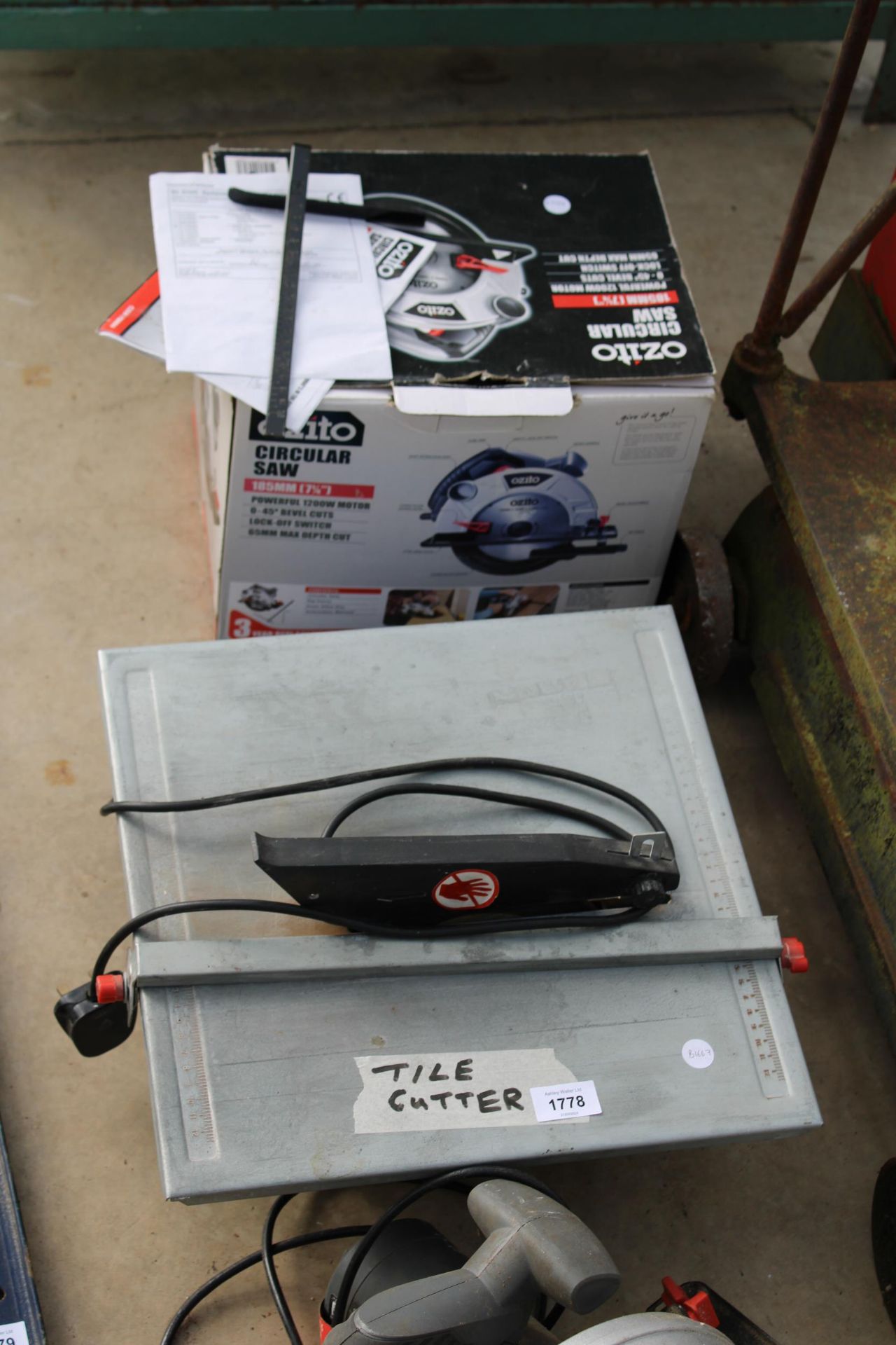 AN ELECTRIC TILE CUTTER AND AN OZITO CIRCULAR SAW - Image 2 of 2