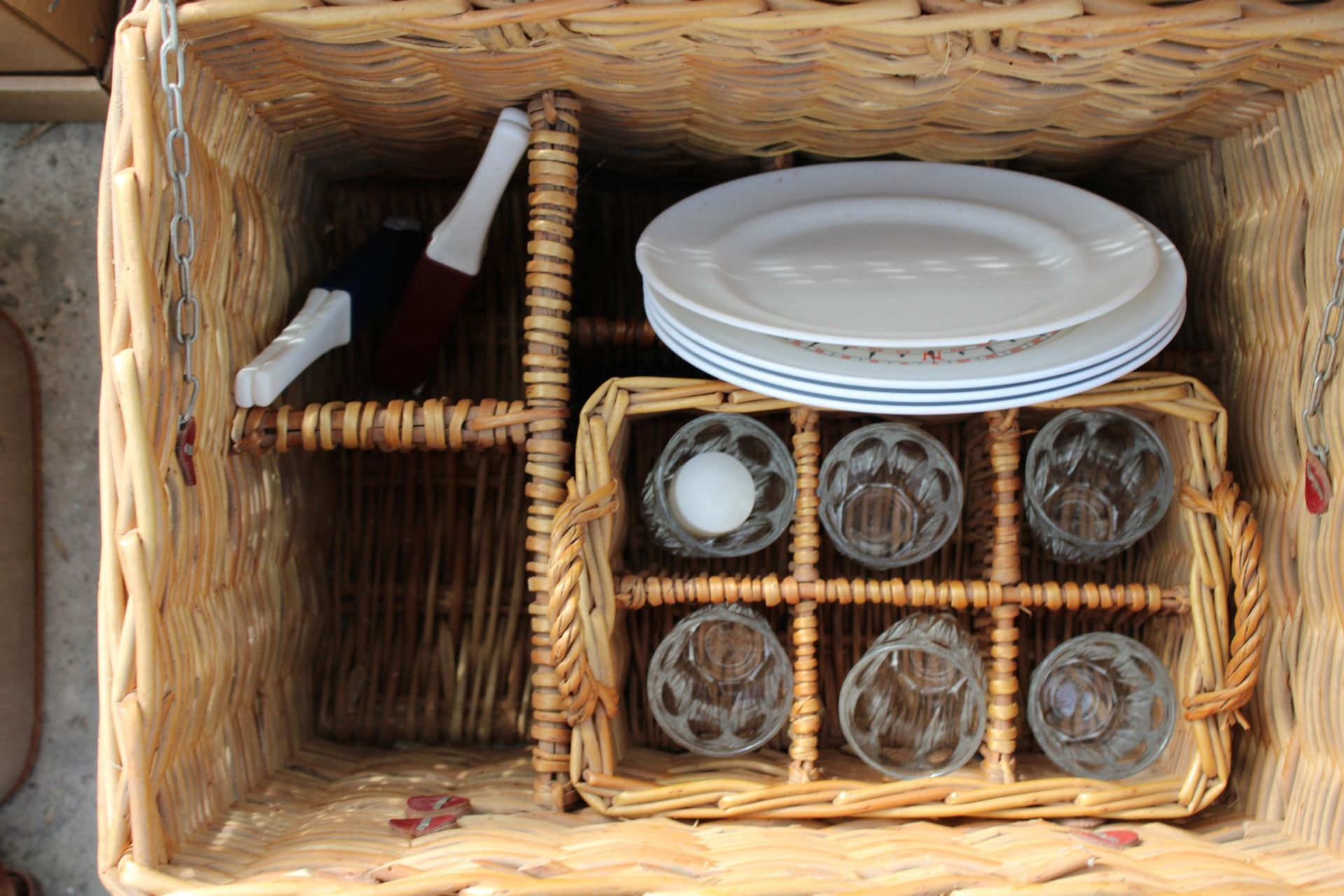 A VINTAGE WICKER LOG BASKET AND A PART COMPLETE WICKER BREXTON HAMPER - Image 3 of 3