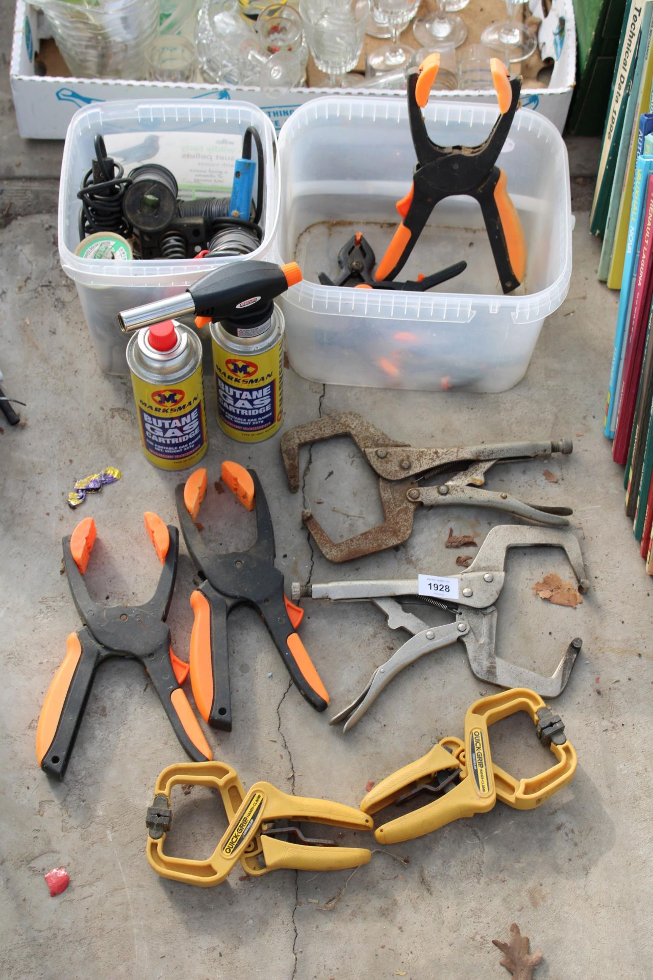AN ASSORTMENT OF TOOLS AND CLAMPS TO INCLUDE A SOLDERING IRON AND WIRE ETC