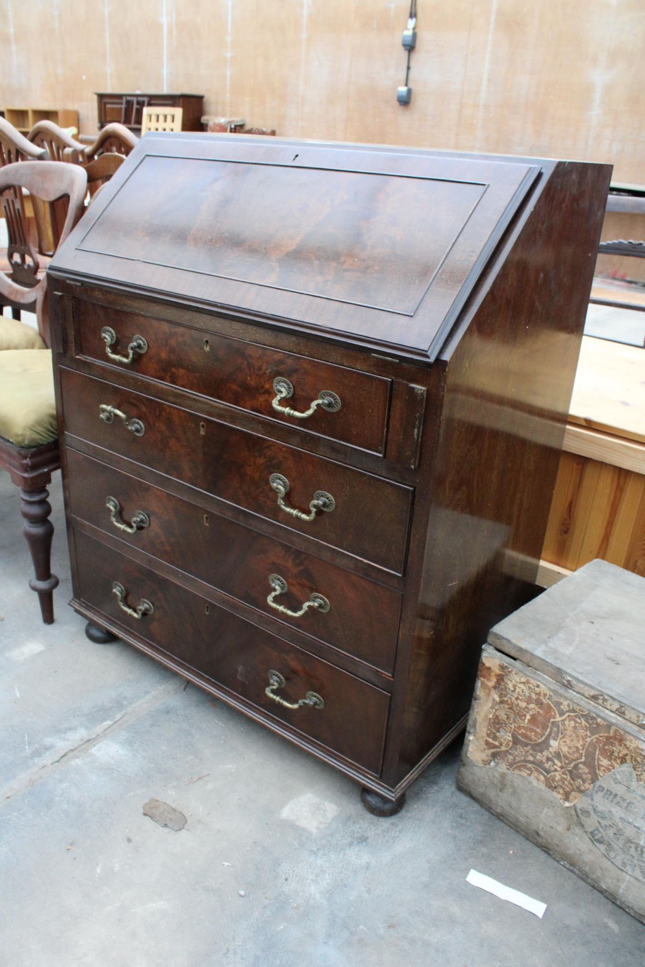 A REPRODUCTION MAHOGANY BUREAU WITH FITTED INTERIOR AND FOUR GRADUATED DRAWERS TO BASE 30" WIDE - Image 2 of 3