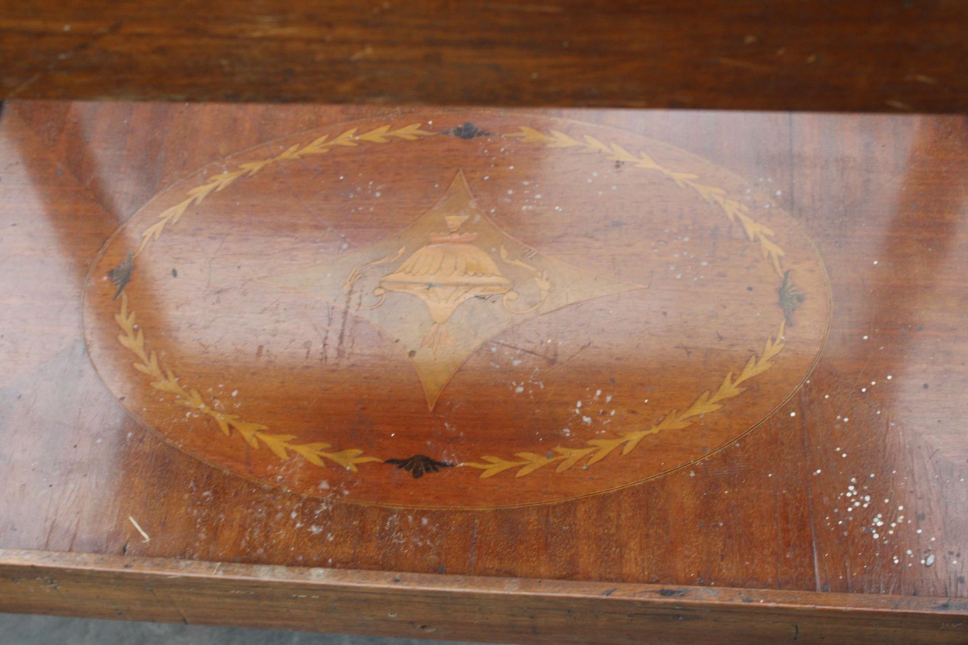 A MAHOGANY AND INLAID TWO TIER TROLLEY ON CASTERS - Image 3 of 3