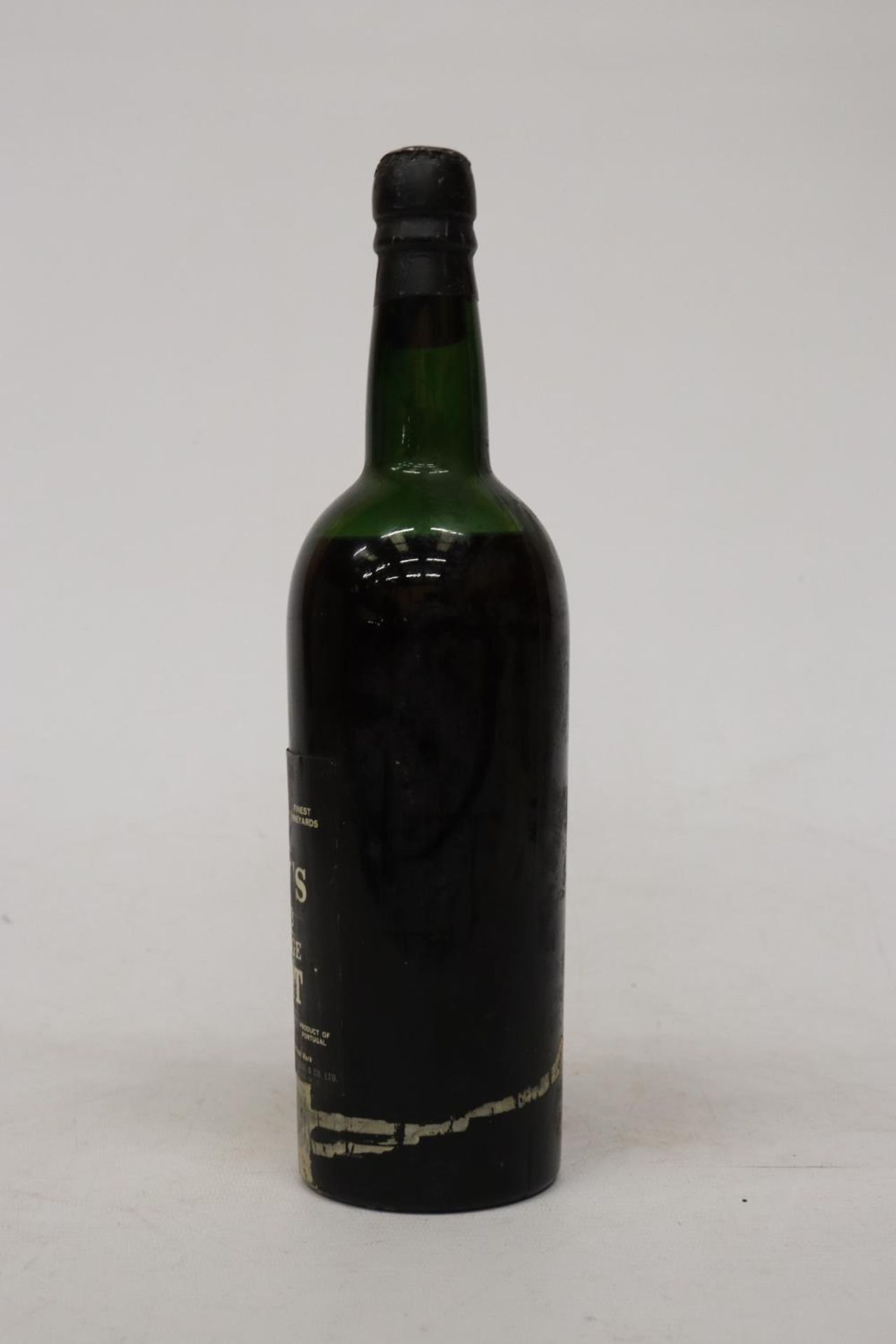 A BOTTLE OF DOWS 1963 VINTAGE PORT - Bild 2 aus 5