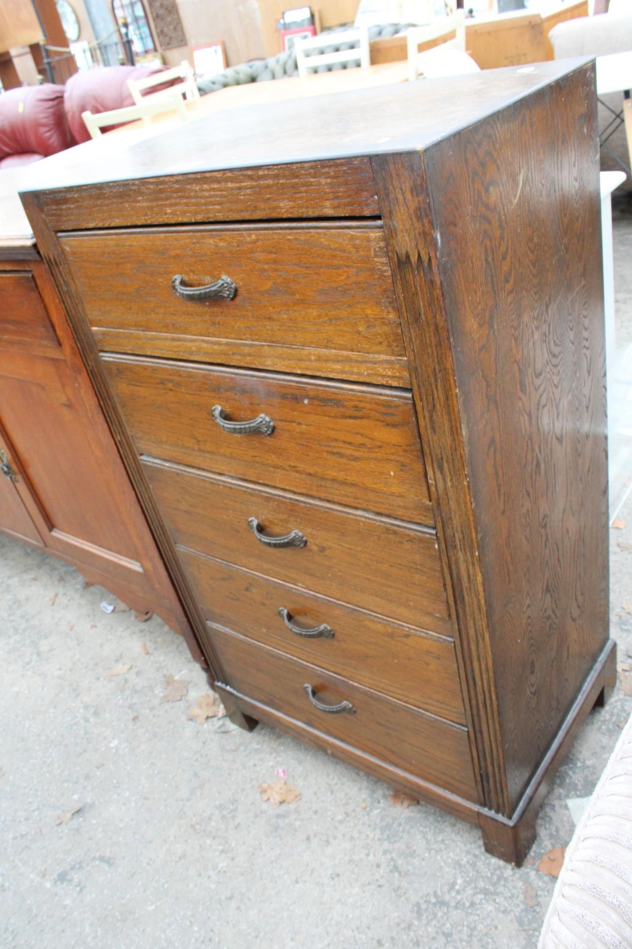 A MID 20TH CENTURY OAK CHEST OF FIVE DRAWERS, 23" WIDE - Image 2 of 2