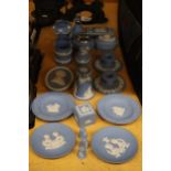 A COLLECTION OF WEDGWOOD POWDER BLUE JASPERWARE TO INCLUDE TABLE LIGHTERS, CANDLESTICKS, PIN