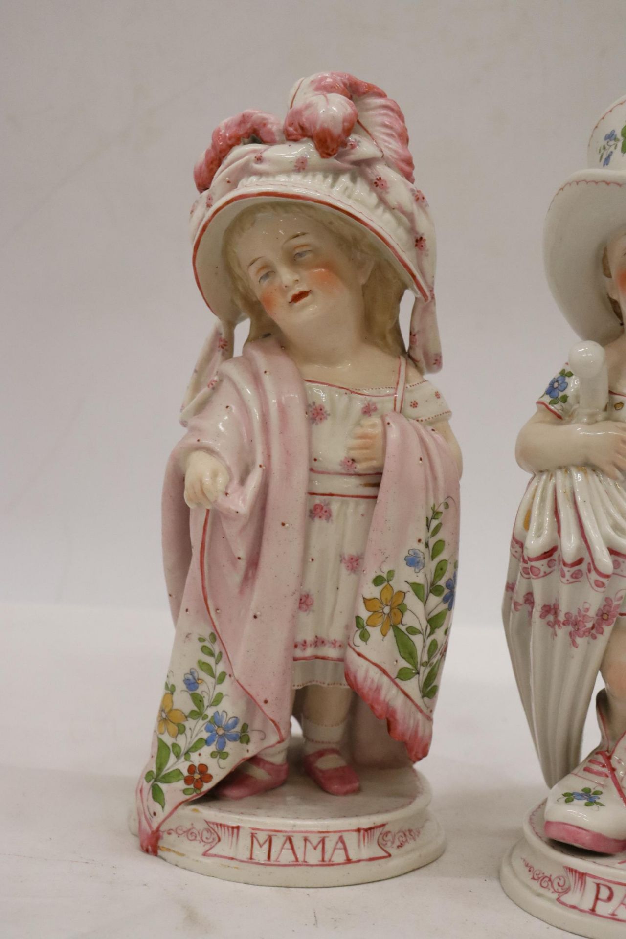 A PAIR OF ANTIQUE ORIGINAL GERMAN PORCELAIN FIGURES, 'MAMA' AND 'PAPA', GOOD COLOURS, HEIGHT - Bild 2 aus 8