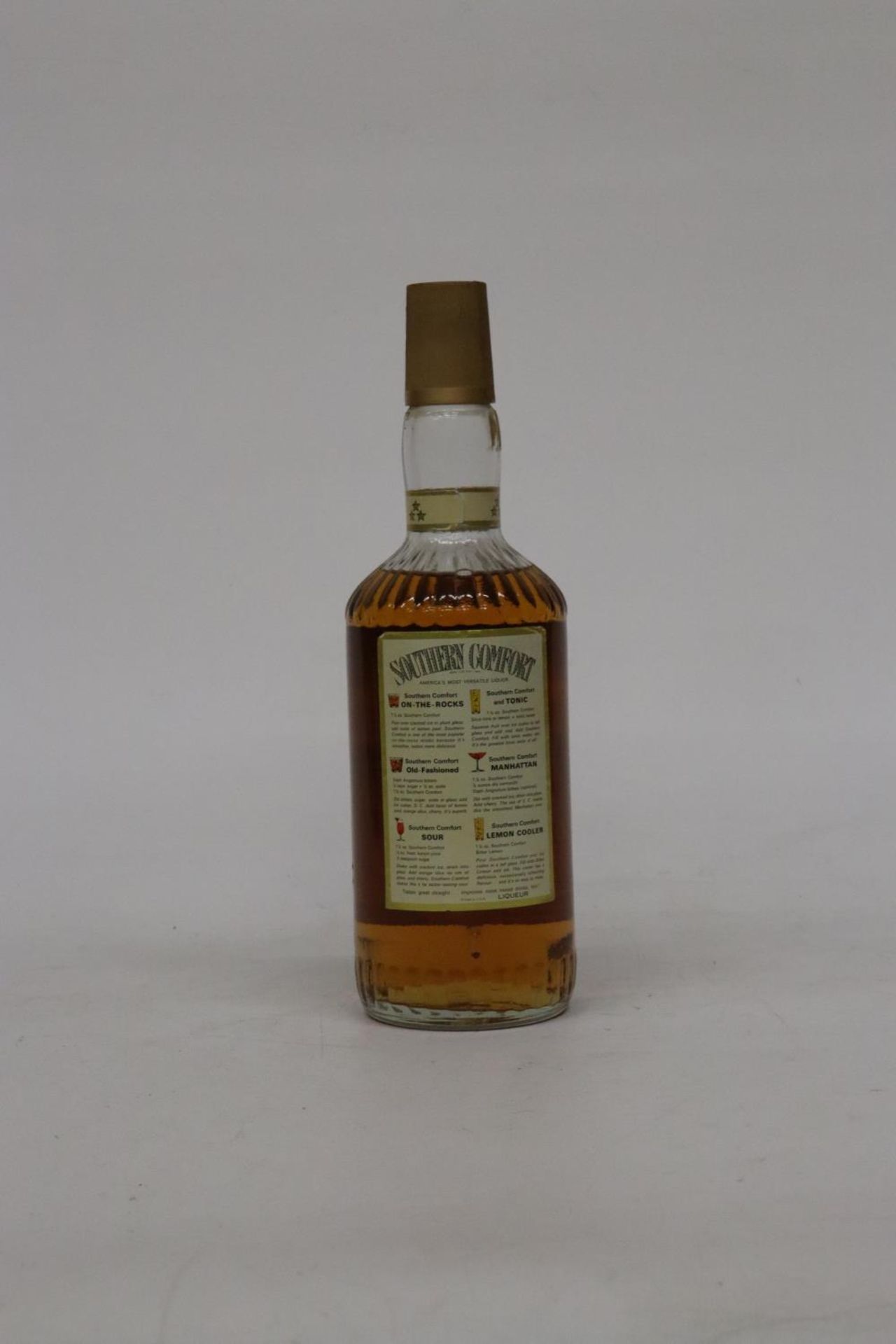 A 26 2/3 FL OZS BOTTLE OF SOUTHERN COMFORT 87.7 PROOFWHISKY - Image 2 of 2