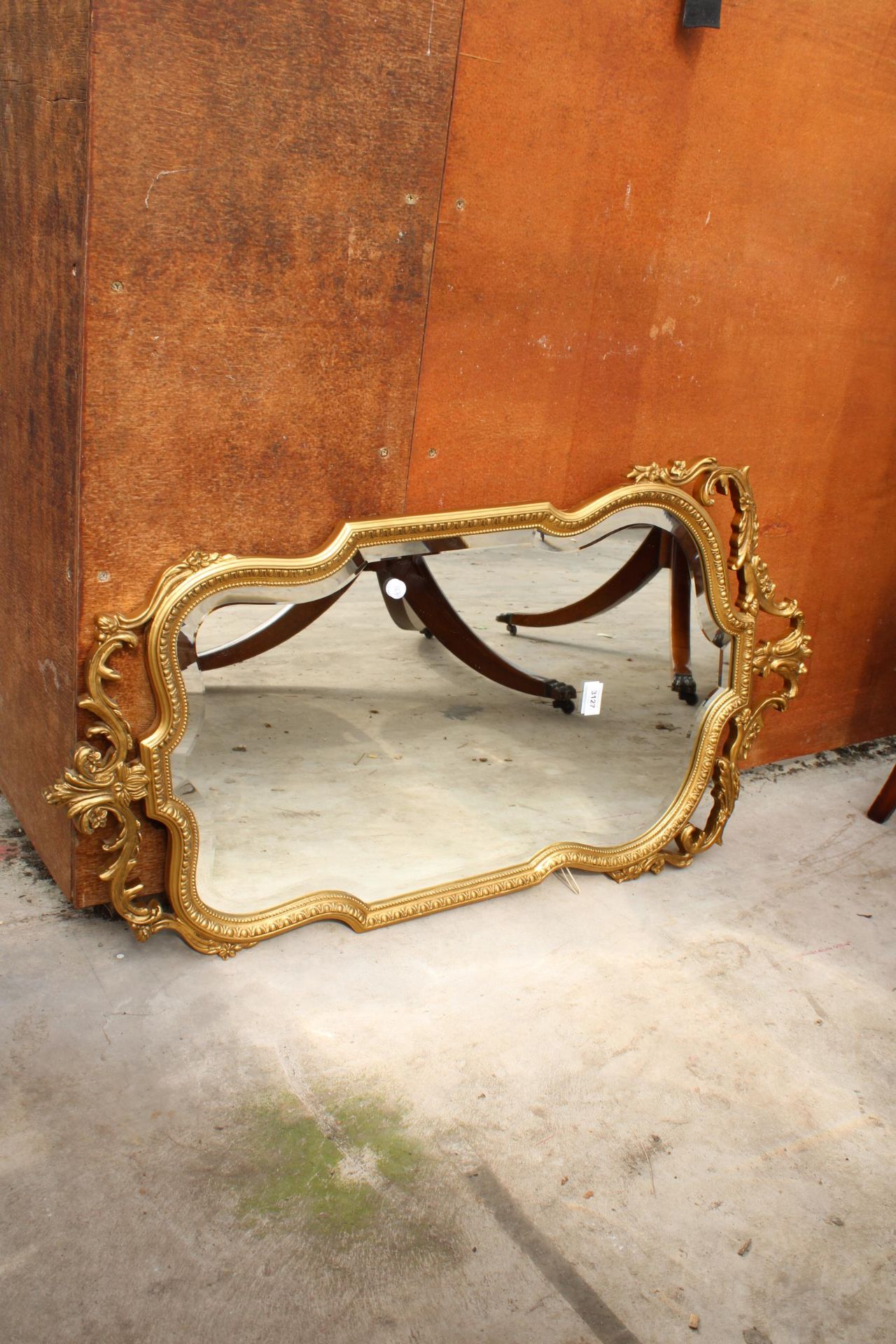 A 19TH CENTURY GILT EFFECT BEVEL EDGE WALL MIRROR, 37" X 21" - Image 2 of 4