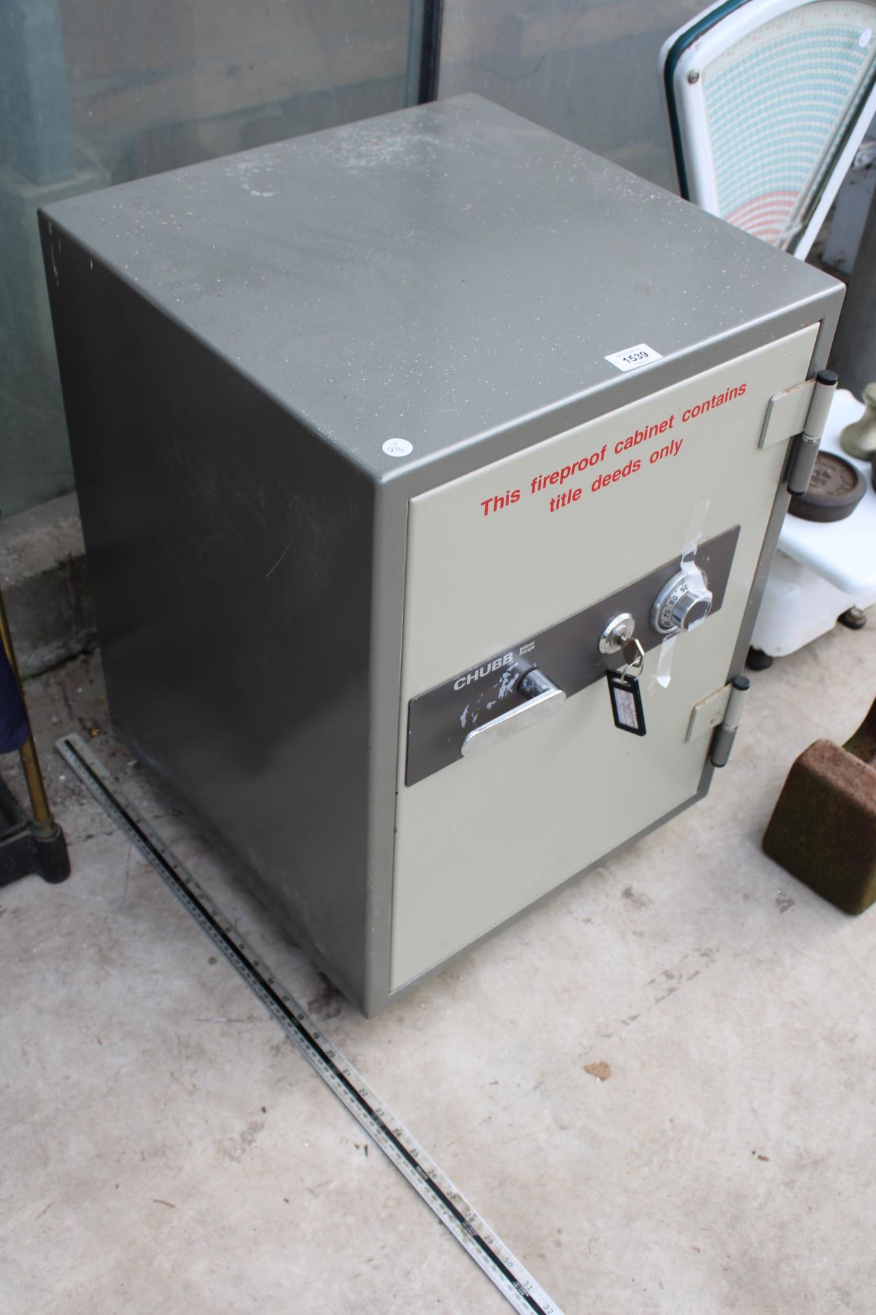 A CHUBB FIREPROOF SAFE COMPLETE WITH KEY - Image 2 of 6