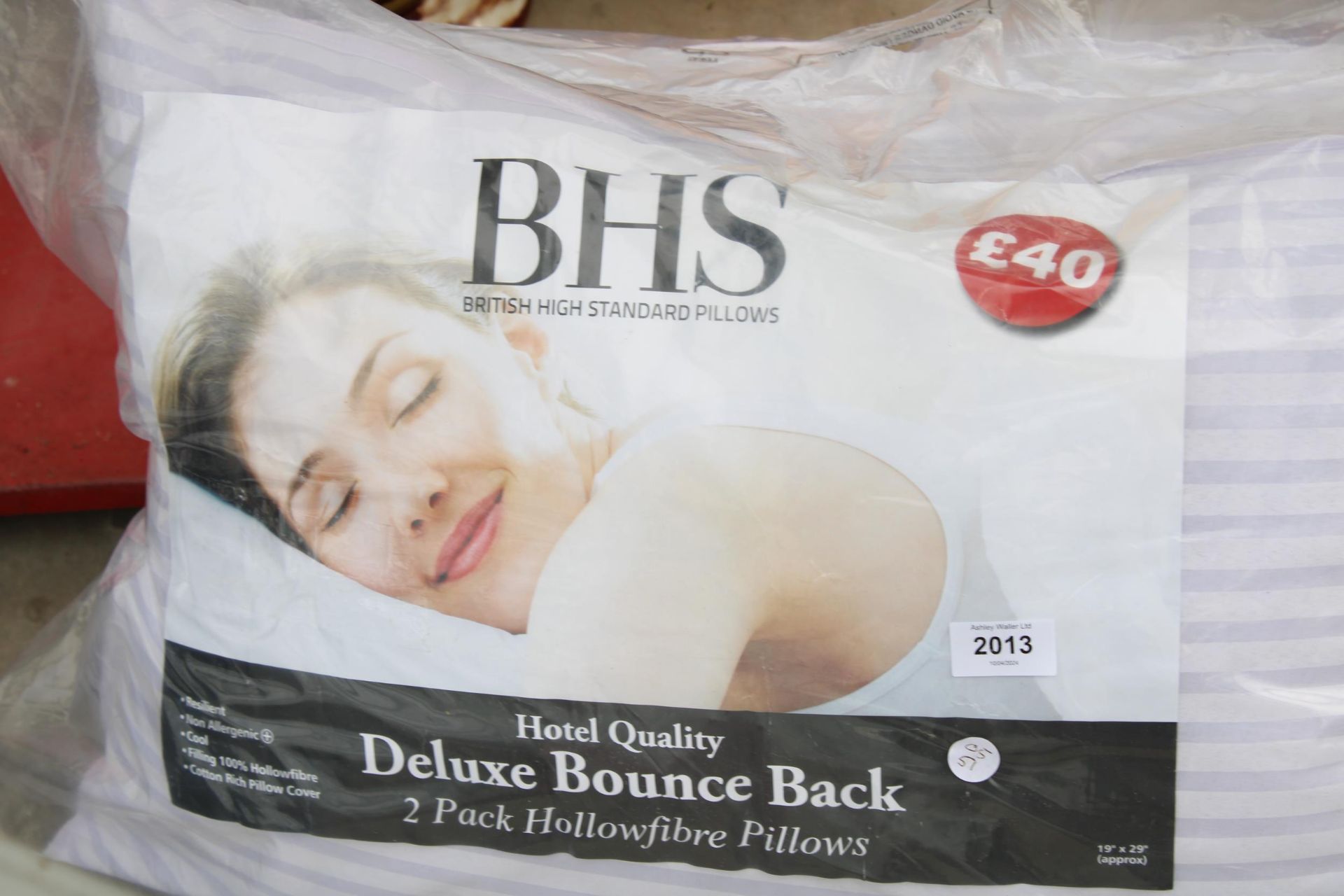 TWO NEW AND PACKAGED DELUXE BOUNCE BACK PILLOWS - Image 2 of 2