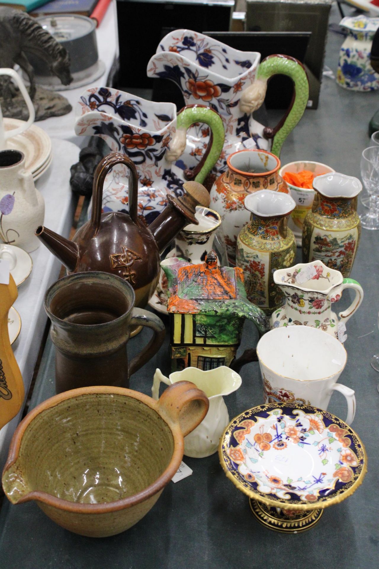 A LARGE LOT OF CERAMICS TO INCLUDE RINGTONS JUGS, ORIENTAL VASES, MASON'S JUG AND VASE, STUDIO