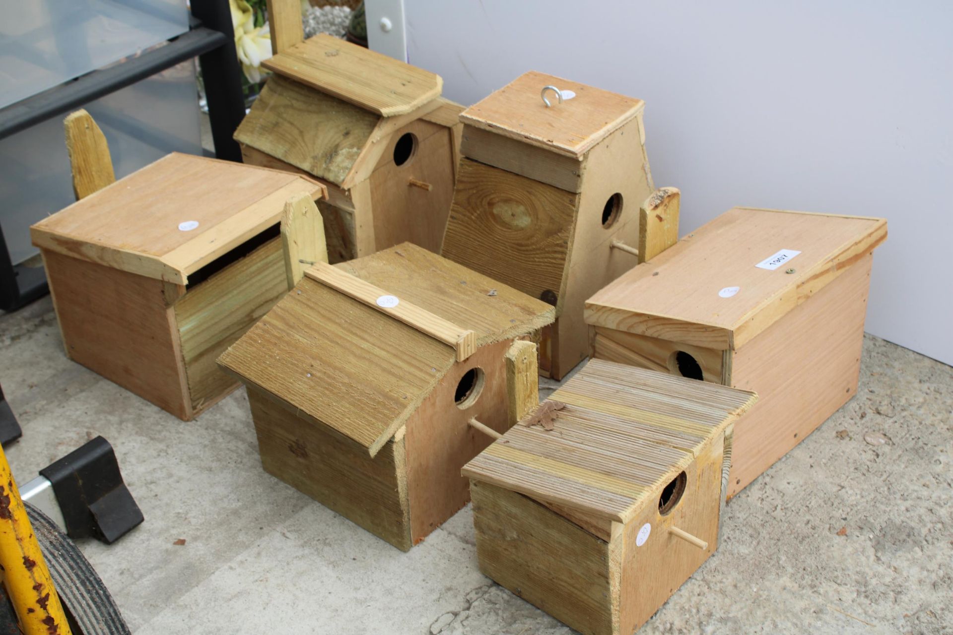 SIX VARIOUS WOODEN BIRD BOXES - Image 2 of 2