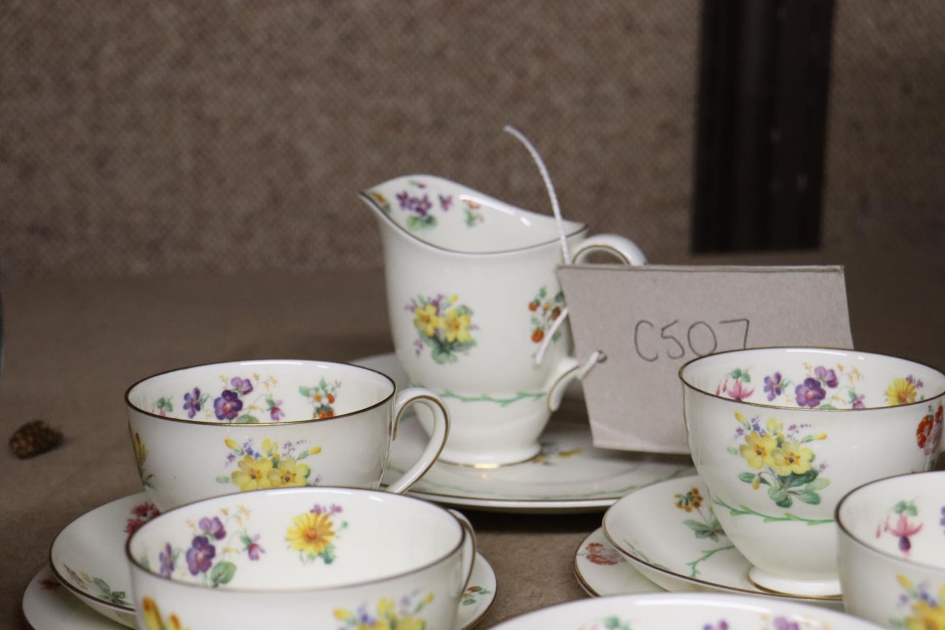 A VINTAGE ROYAL DOULTON TEASET, PALE YELLOW WITH SPRING FLOWERS, TO INCLUDE A CREAM JUG, SUGAR BOWL, - Image 2 of 6