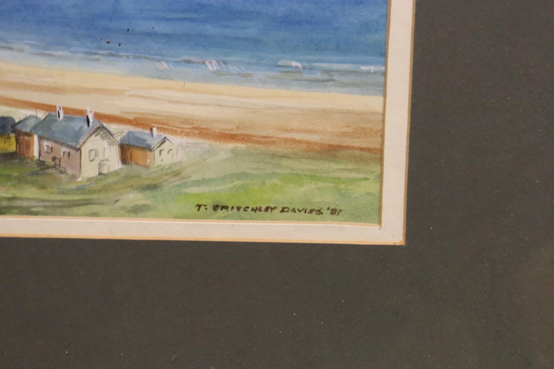 A FRAMED WATERCOLOUR OF A COASTAL BEACH SCENE, SIGNED T.CRITCHLEY DAVIES '81 - Image 2 of 3