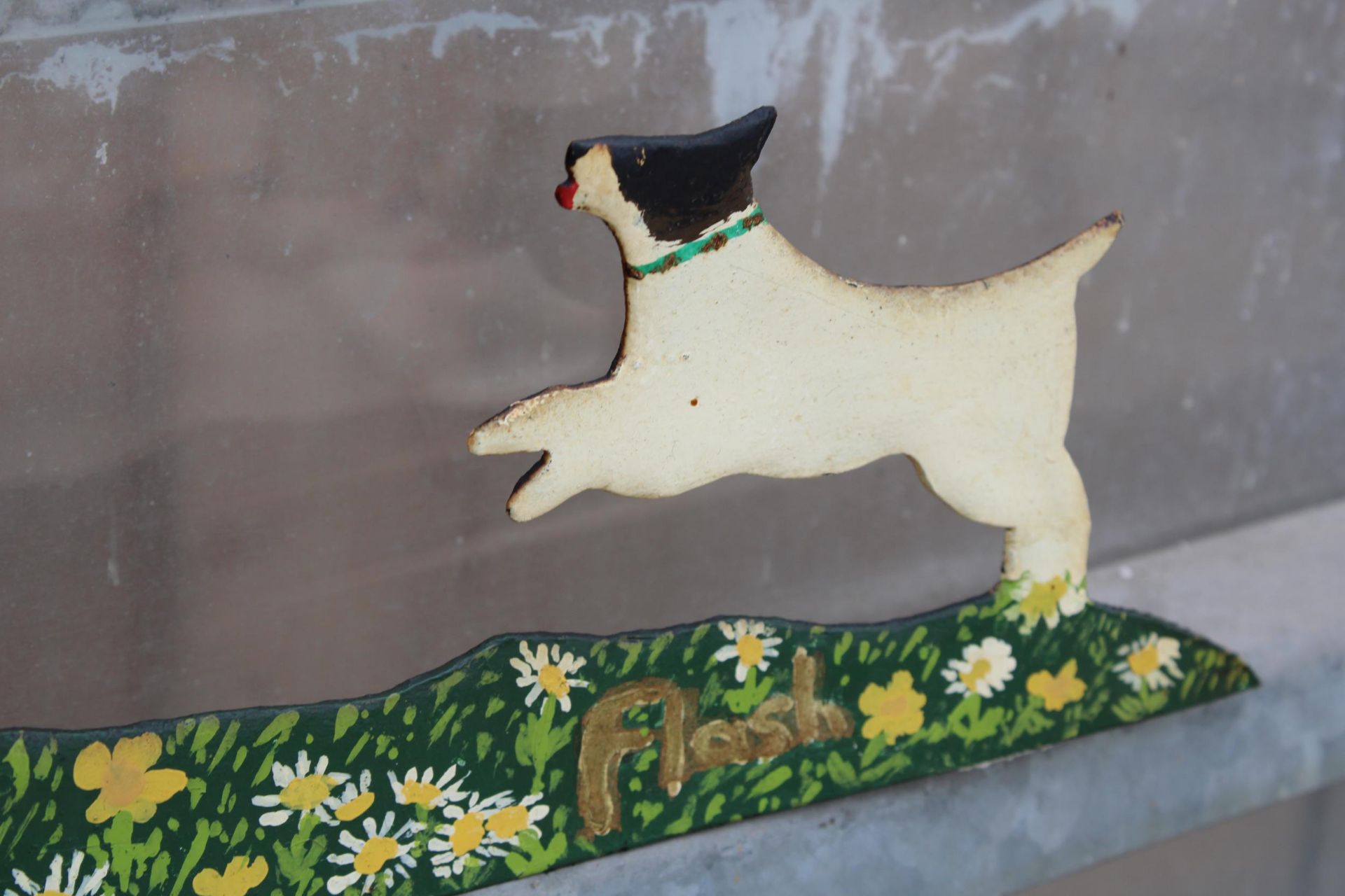 A METAL WALL PLAQUE OF A DOG AND A COW - Image 3 of 3