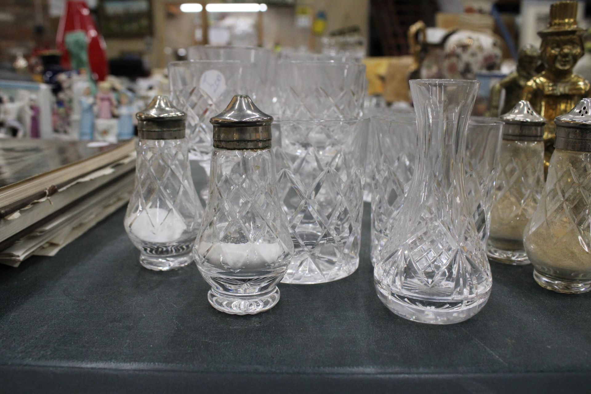 A QUANTITY OF GLASSES TO INCLUDE WINE, TUMBLERS, ETC - Image 7 of 7
