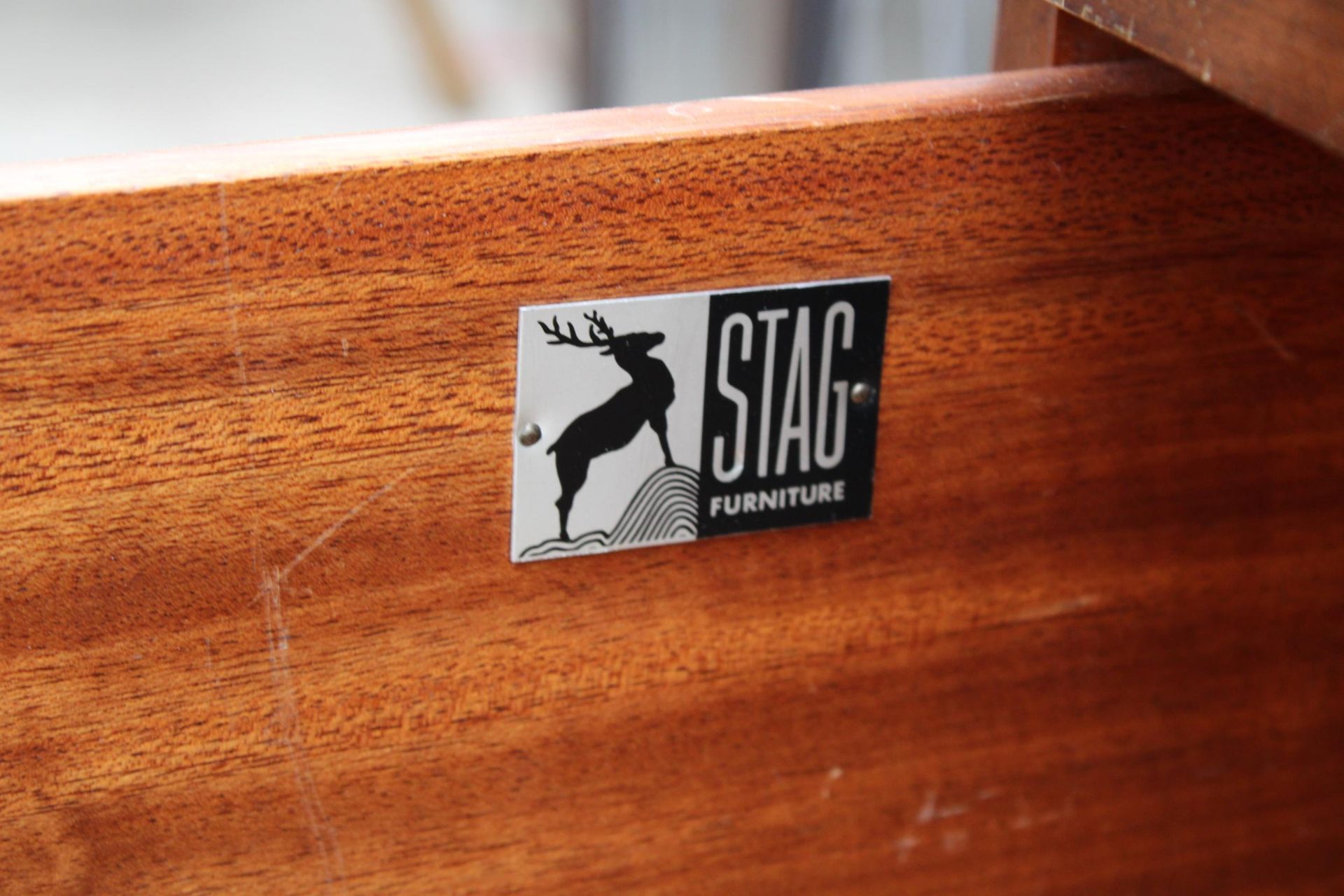 A STAG MINSTREL CHEST OF THREE SHORT AND TWO LONG DRAWERS, 32" WIDE - Image 3 of 4